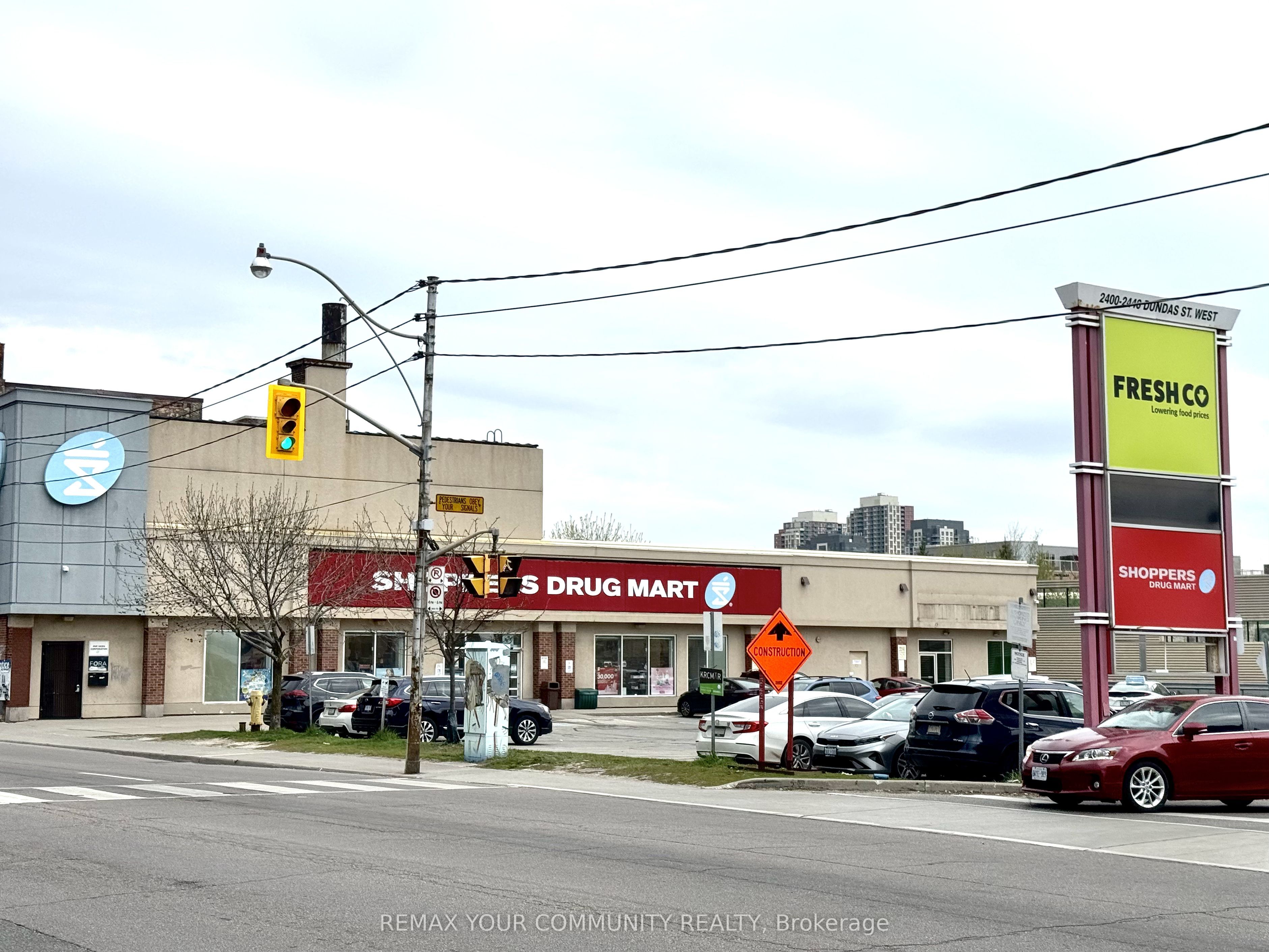 2417 Dundas Street W Main Property Photo 13