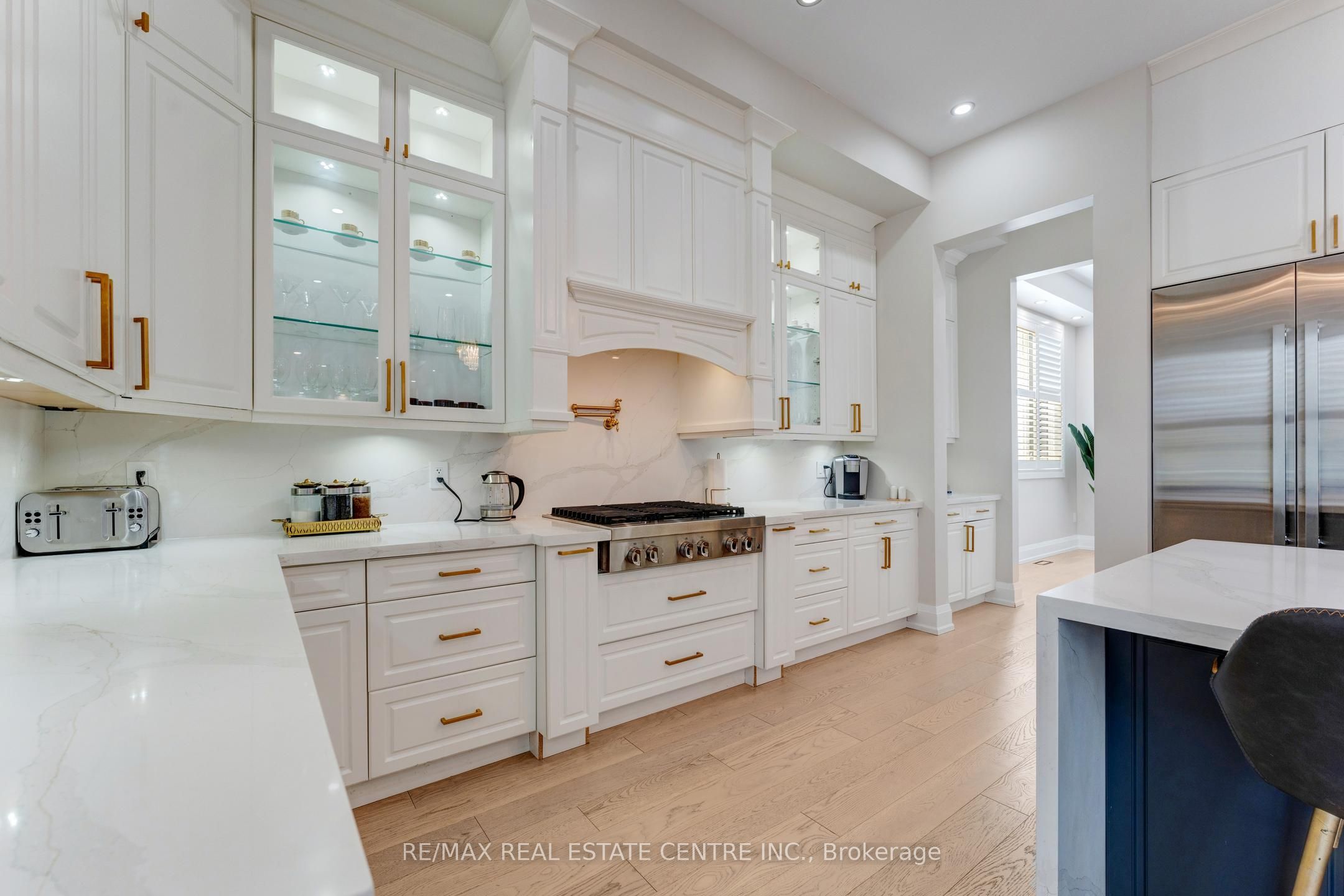 252 Paisley Boulevard W Property Photo 15