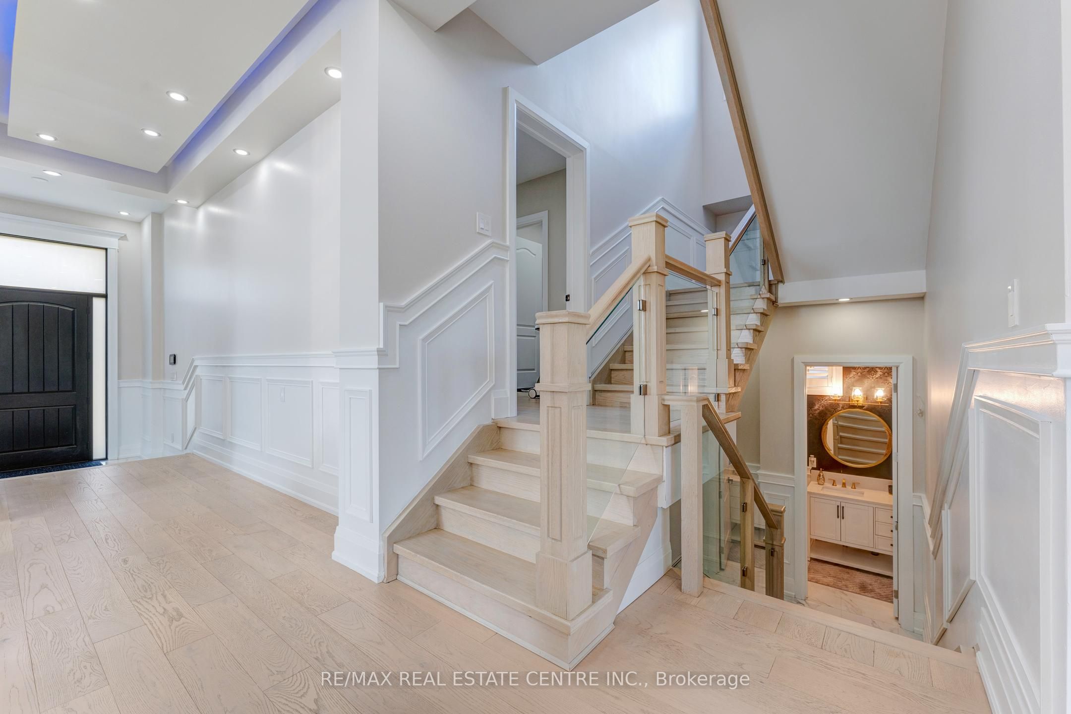 252 Paisley Boulevard W Property Photo 18