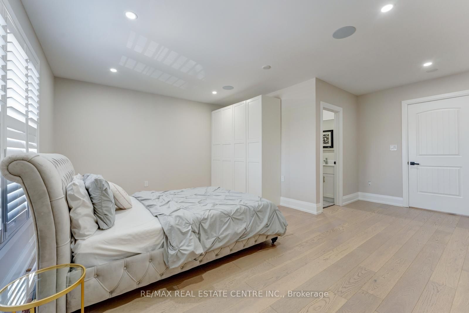 252 Paisley Boulevard W Property Photo 19