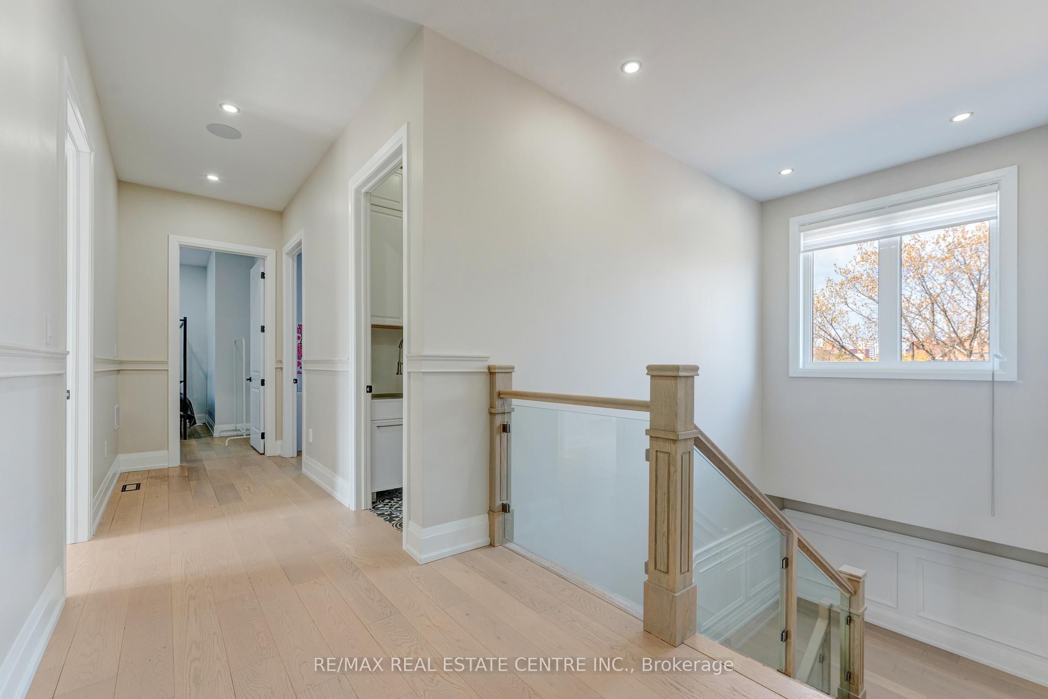 252 Paisley Boulevard W Property Photo 22