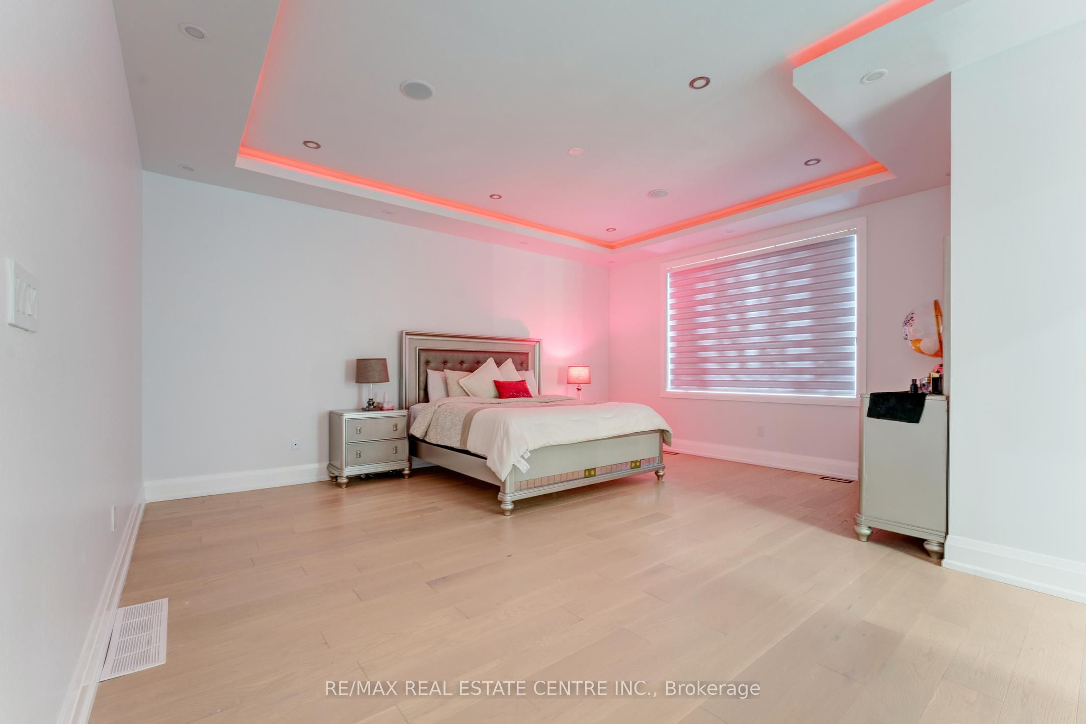 252 Paisley Boulevard W Property Photo 23