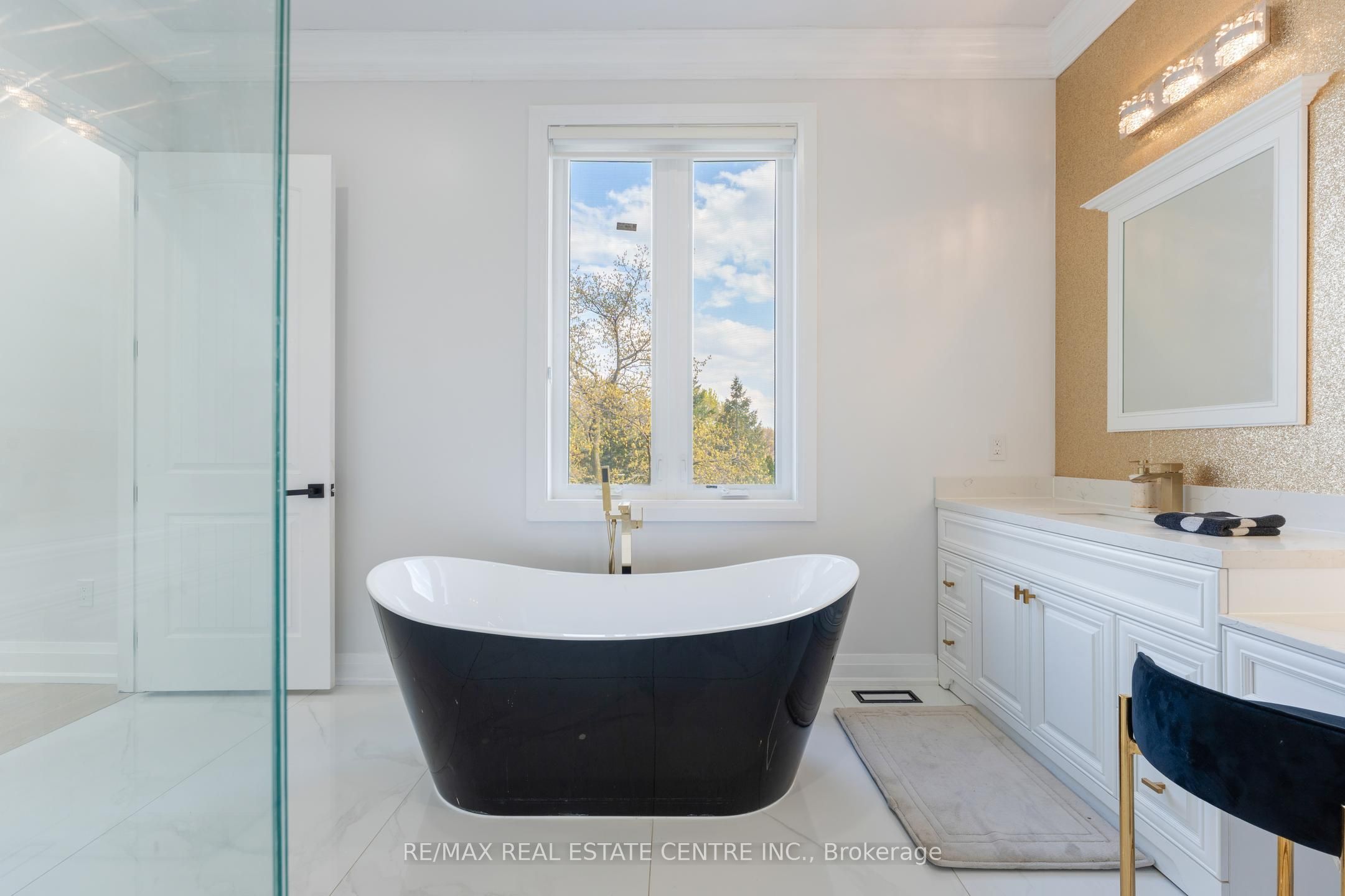 252 Paisley Boulevard W Property Photo 27