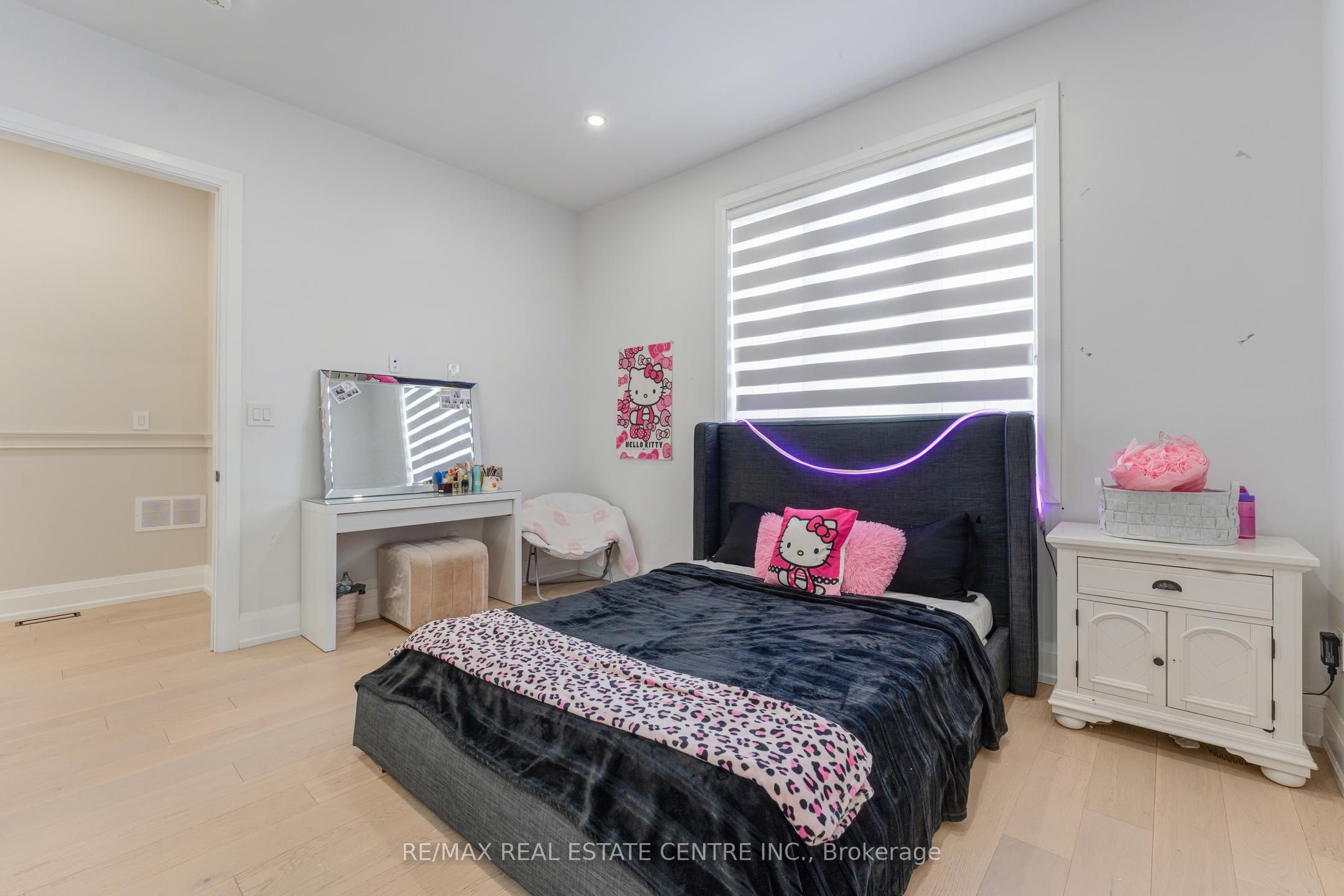 252 Paisley Boulevard W Property Photo 28