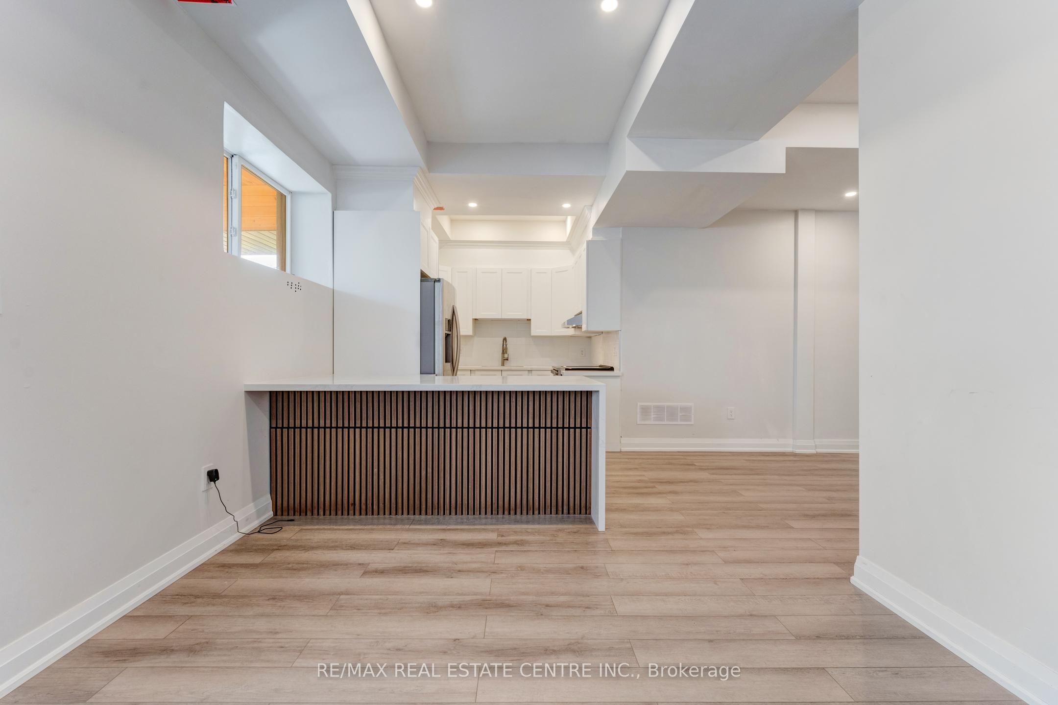 252 Paisley Boulevard W Property Photo 35