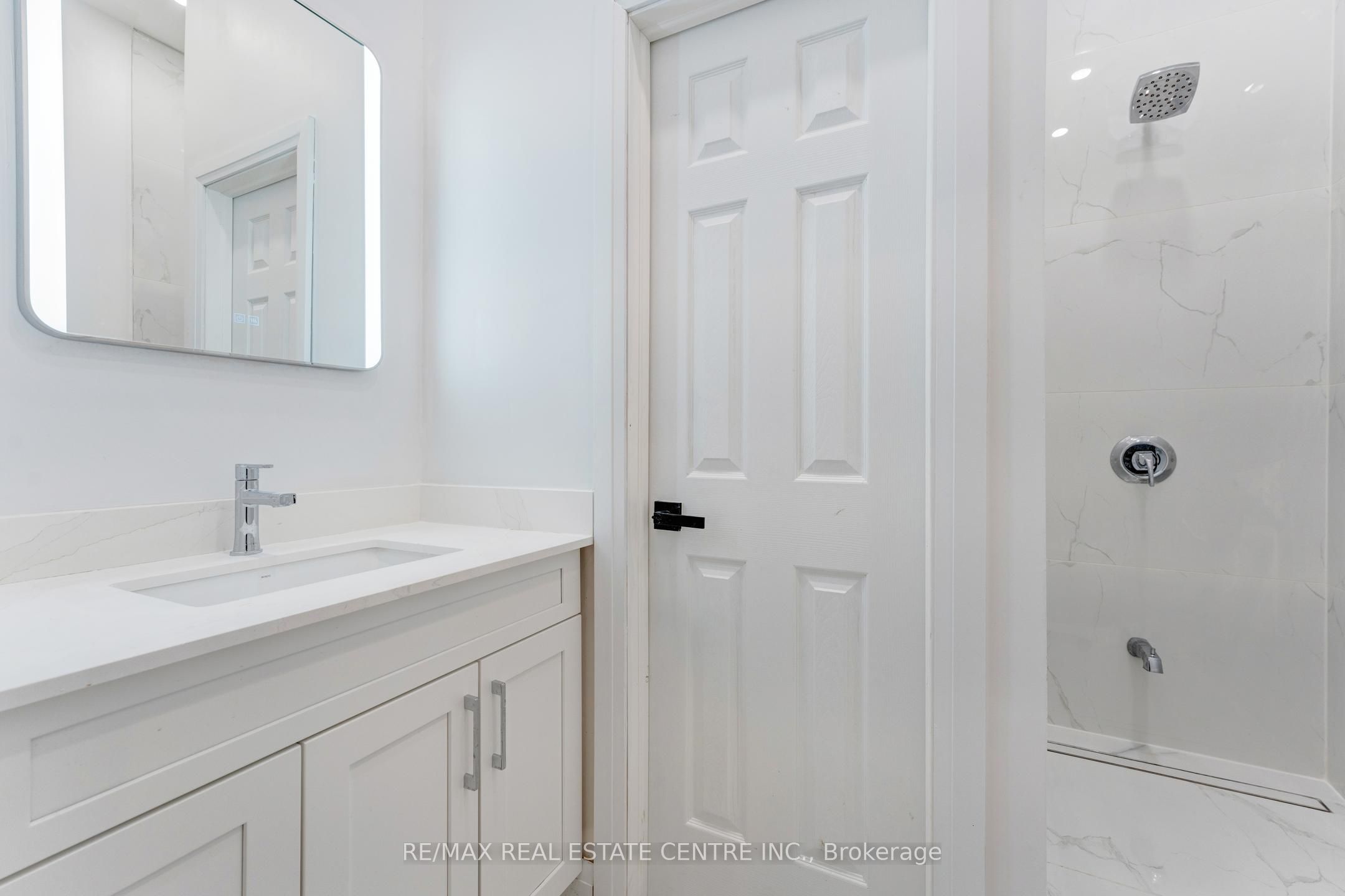 252 Paisley Boulevard W Property Photo 38