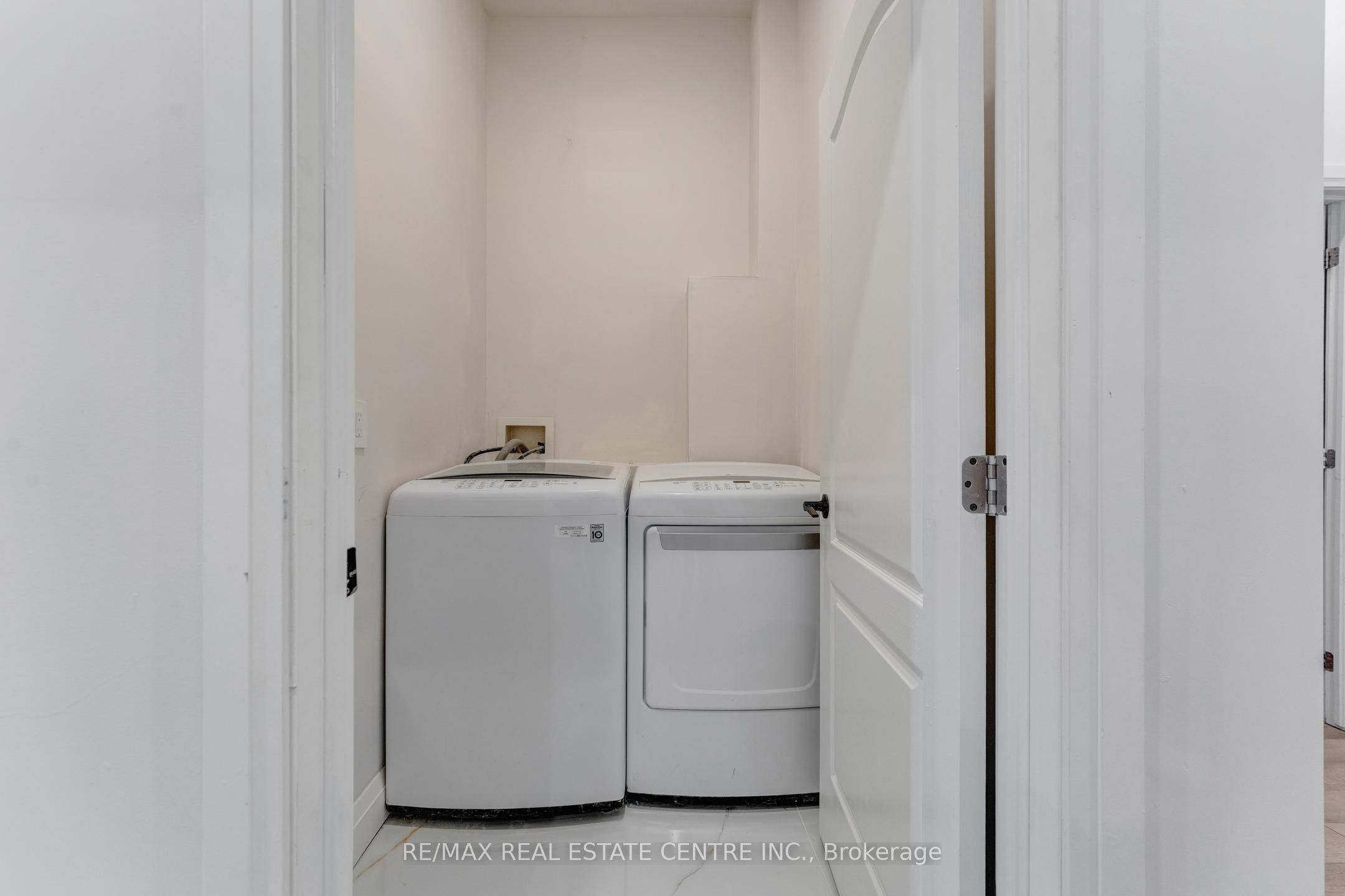 252 Paisley Boulevard W Property Photo 42