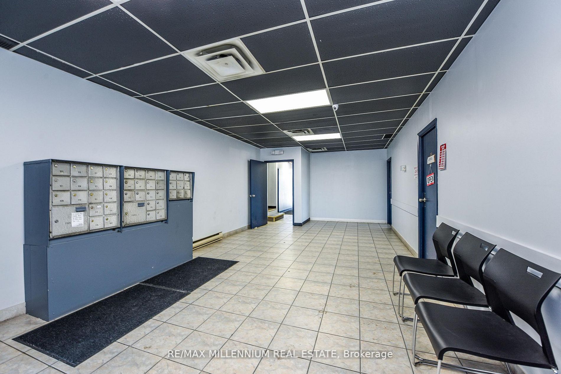 1300 E Steeles Avenue E 216 Property Photo 6