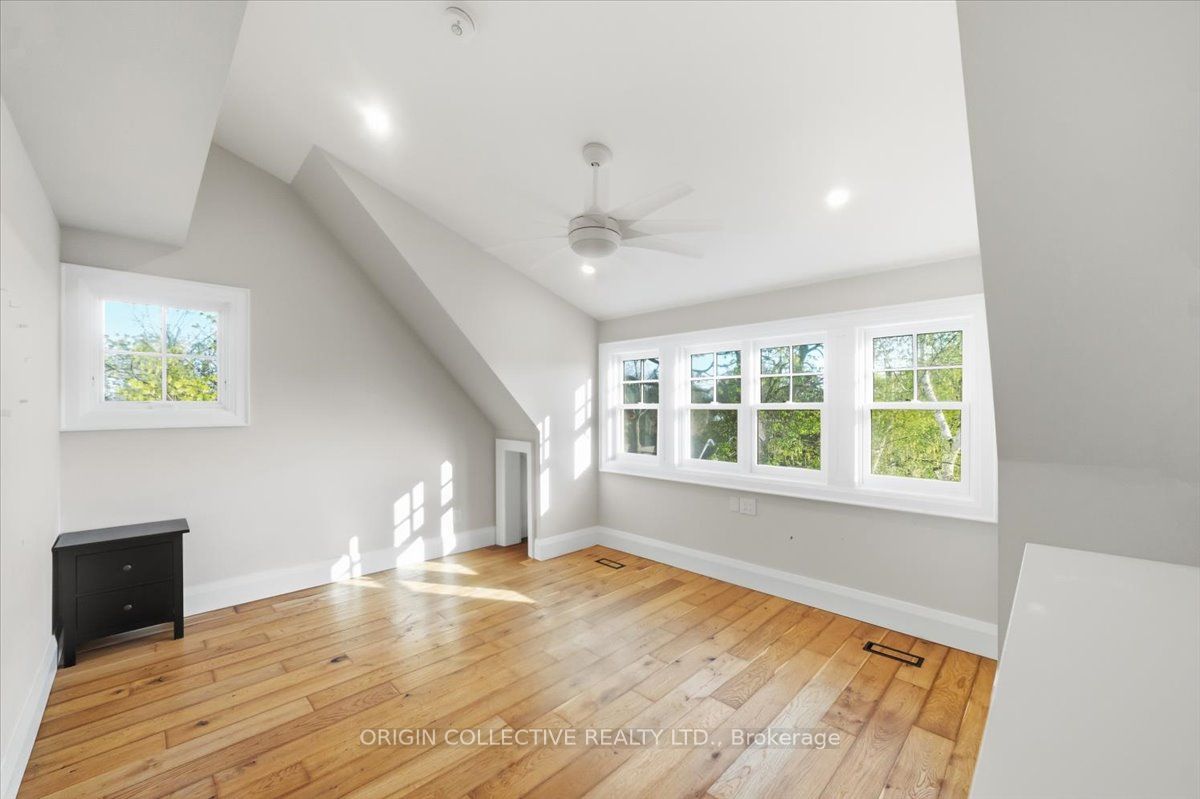 79 Wilson Street E Property Photo 3