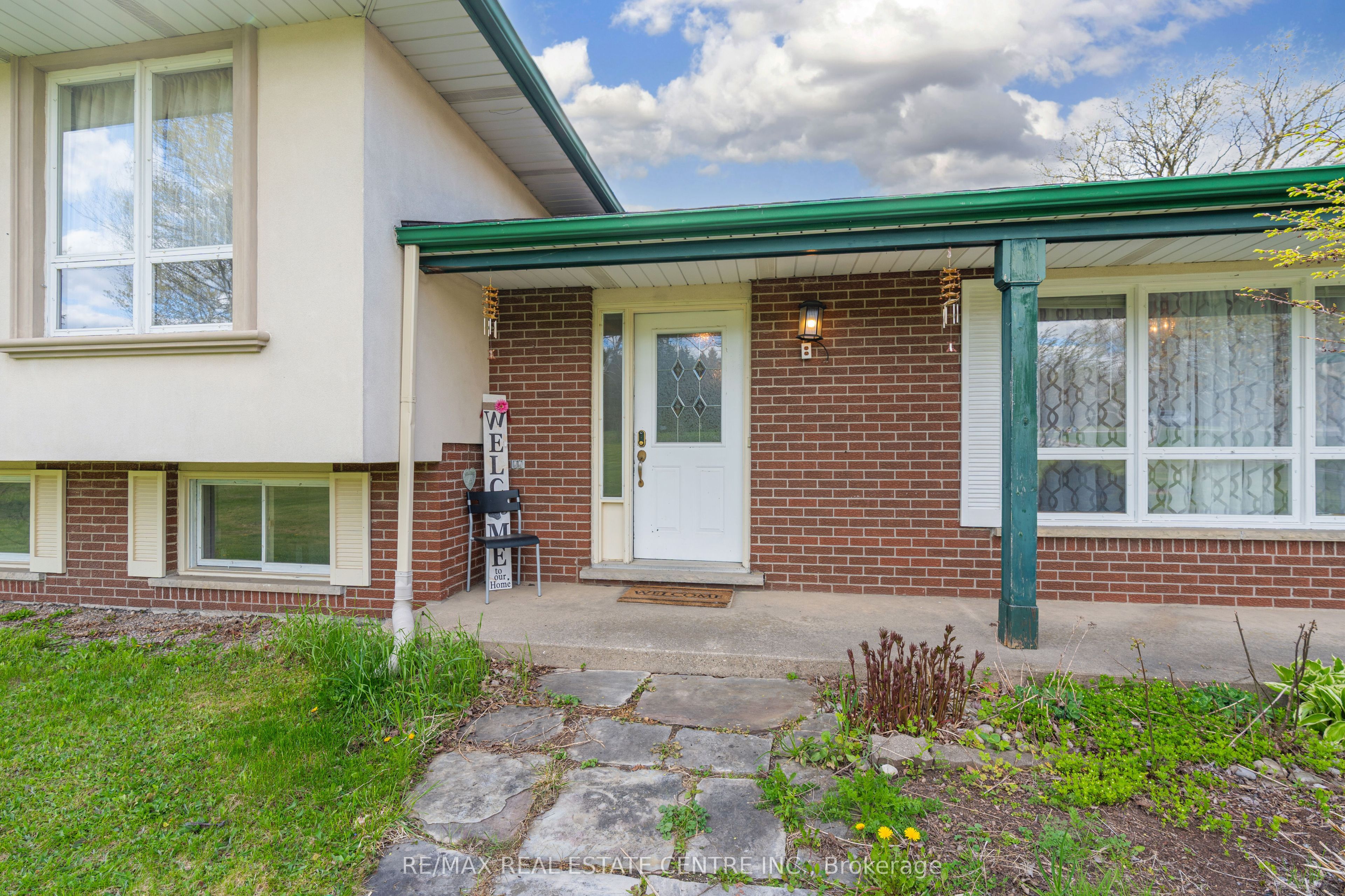 6649 25 Side Road Property Photo 5