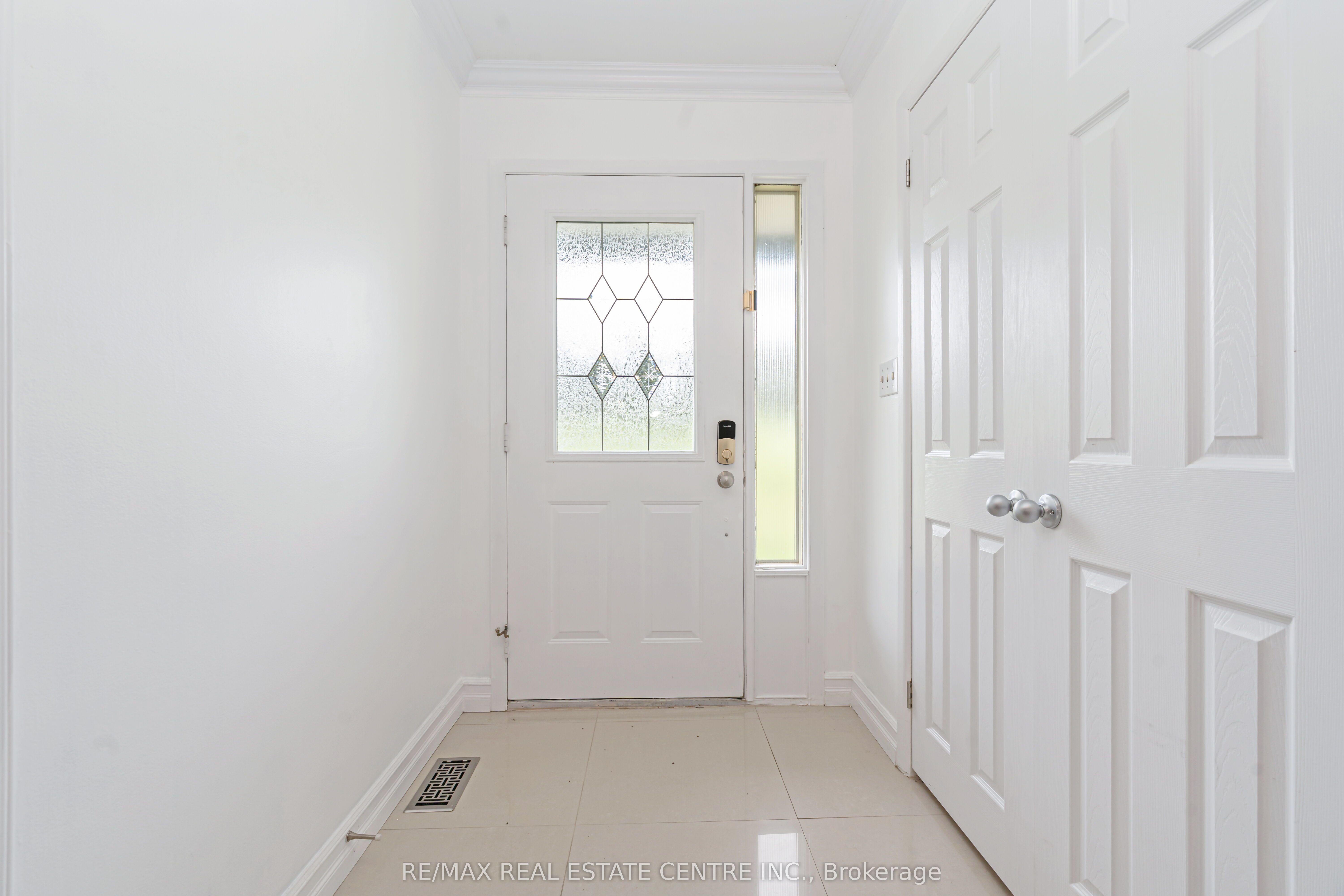 6649 25 Side Road Property Photo 6