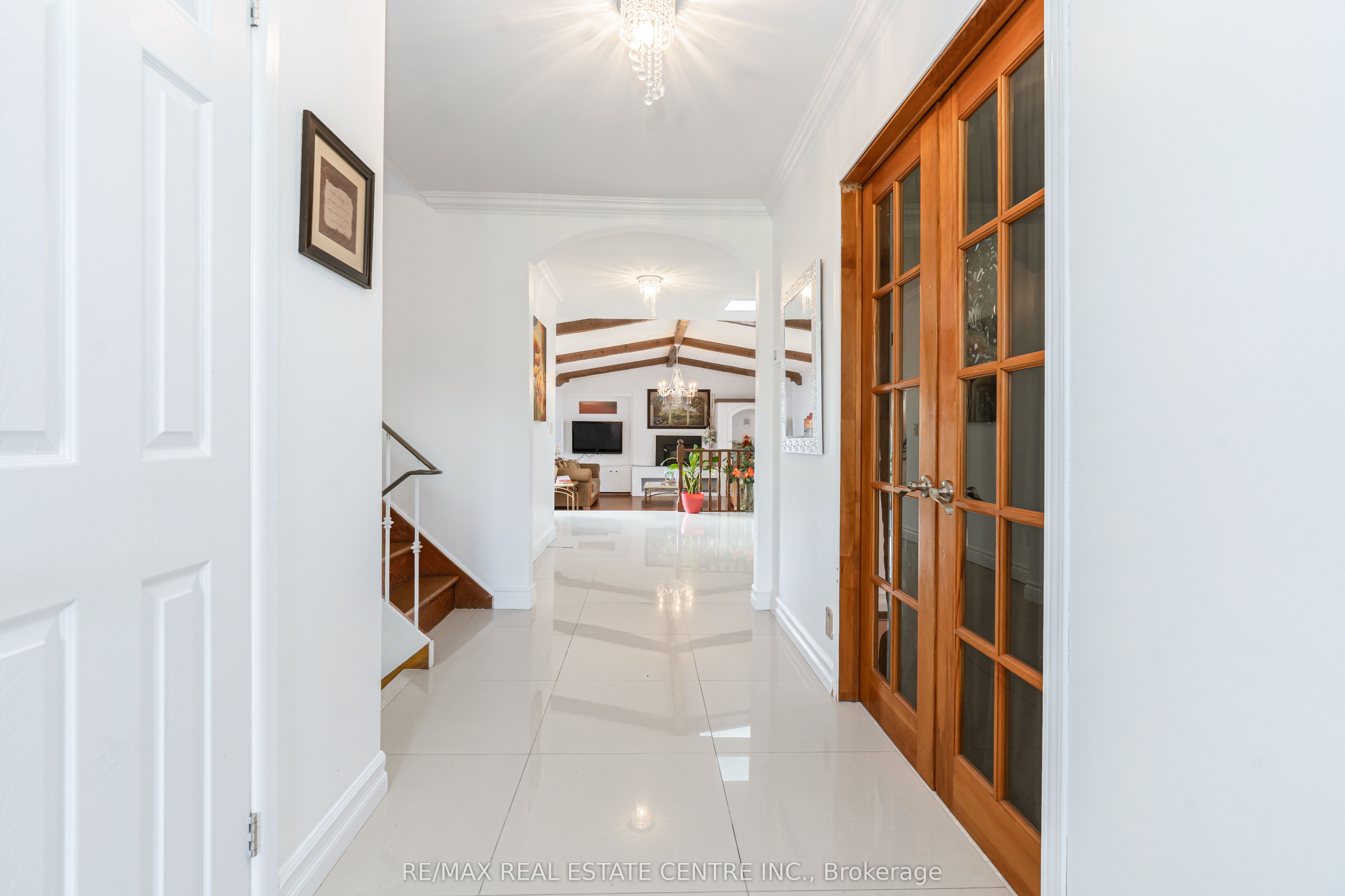 6649 25 Side Road Property Photo 8