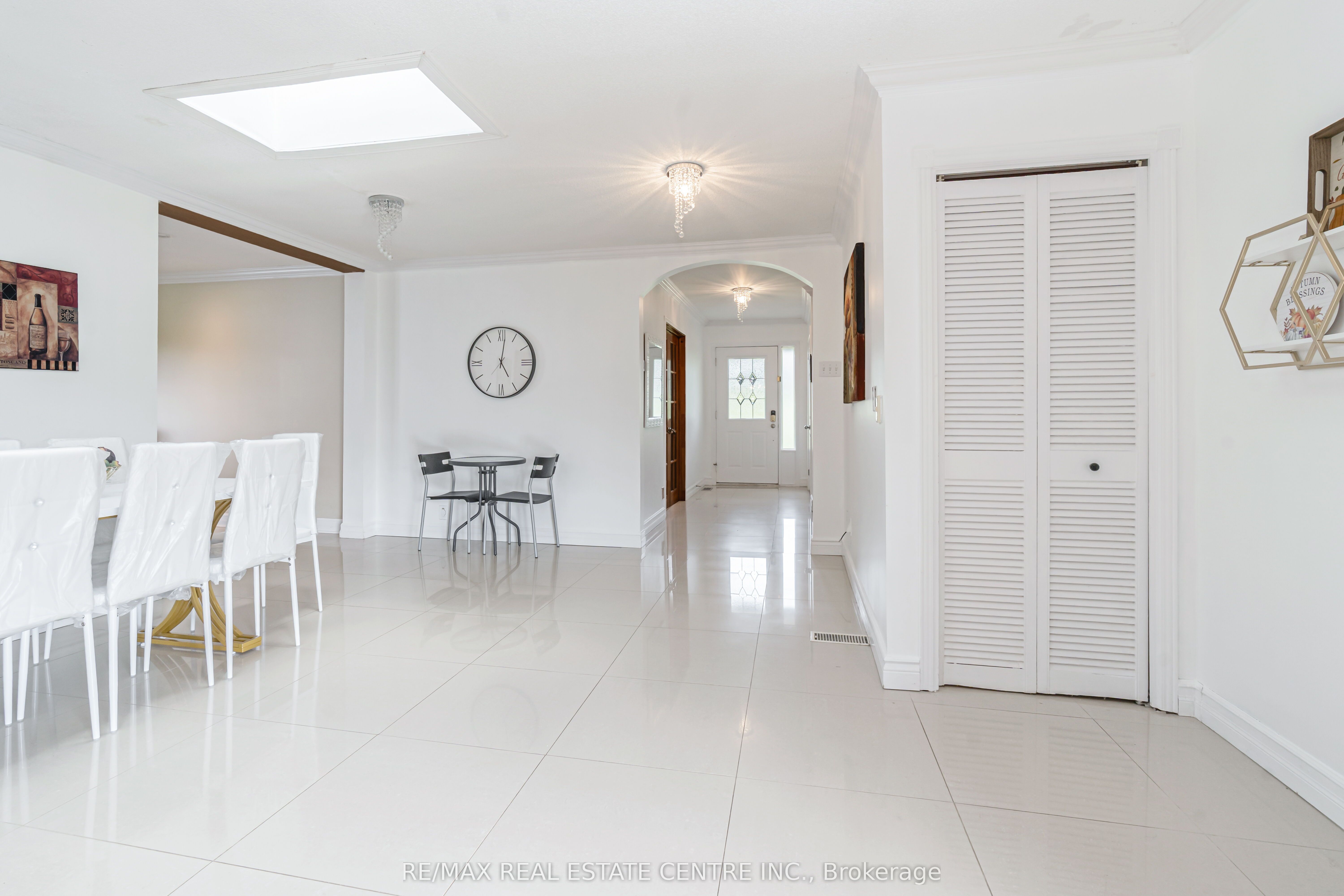 6649 25 Side Road Property Photo 10