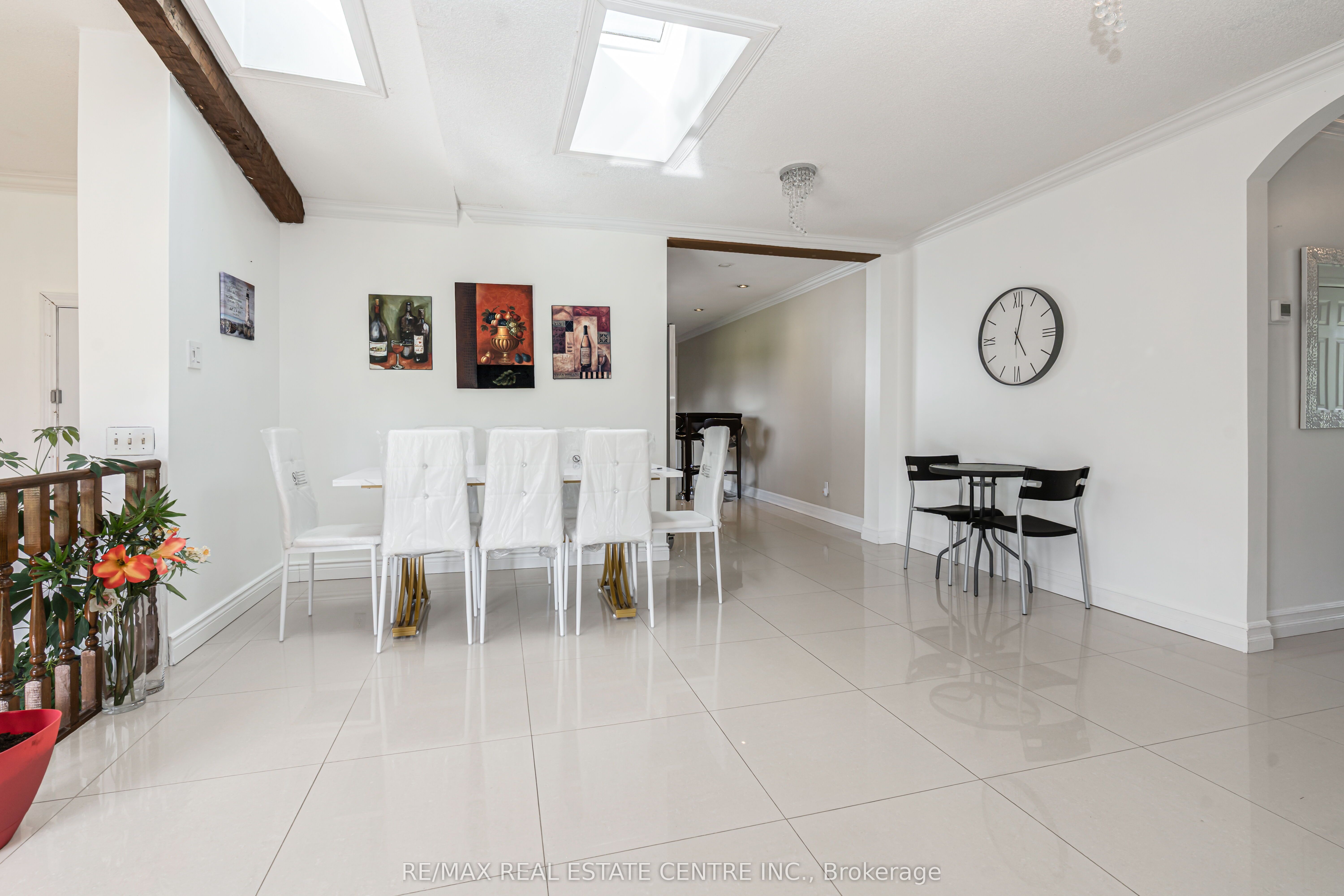 6649 25 Side Road Property Photo 11