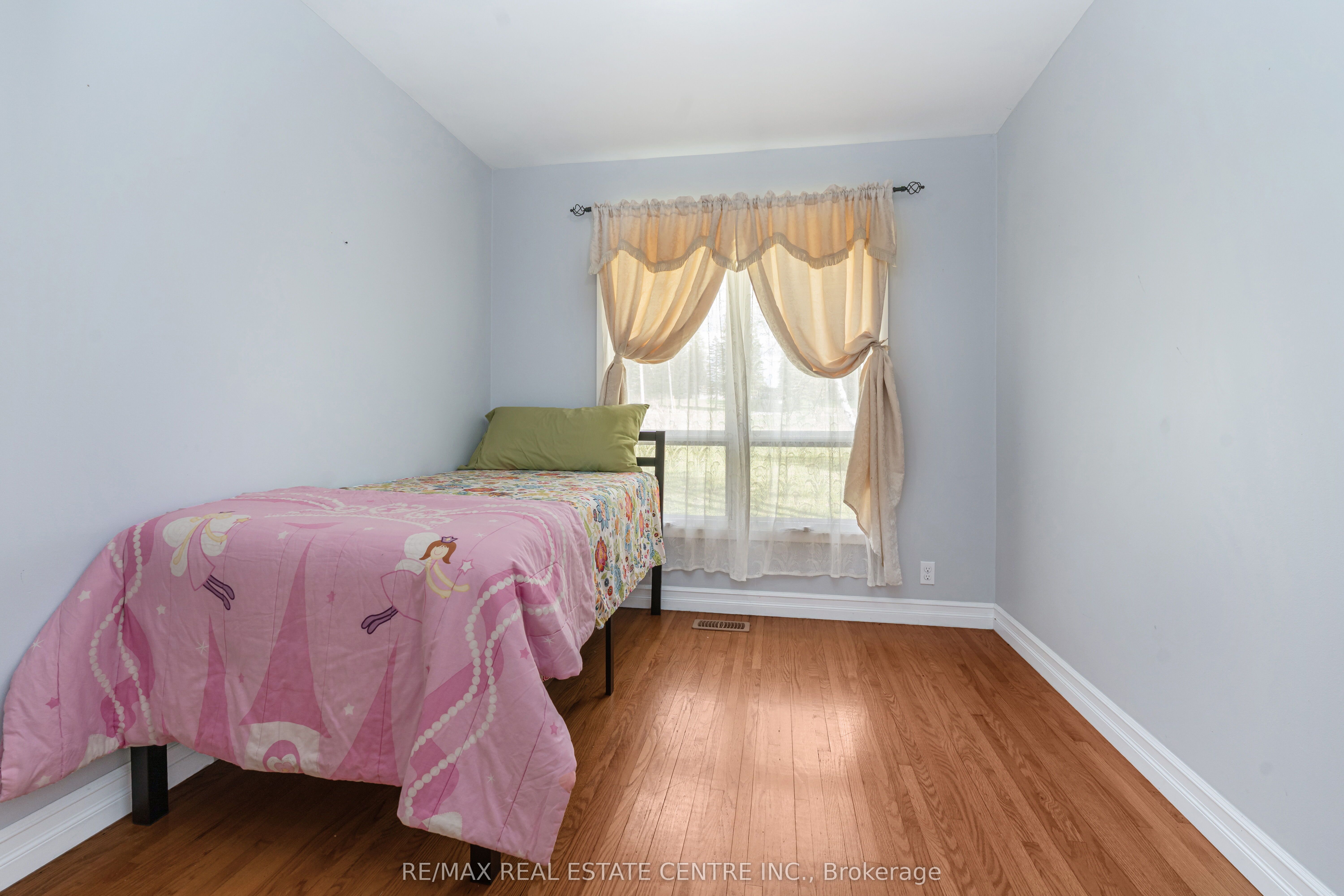 6649 25 Side Road Property Photo 24