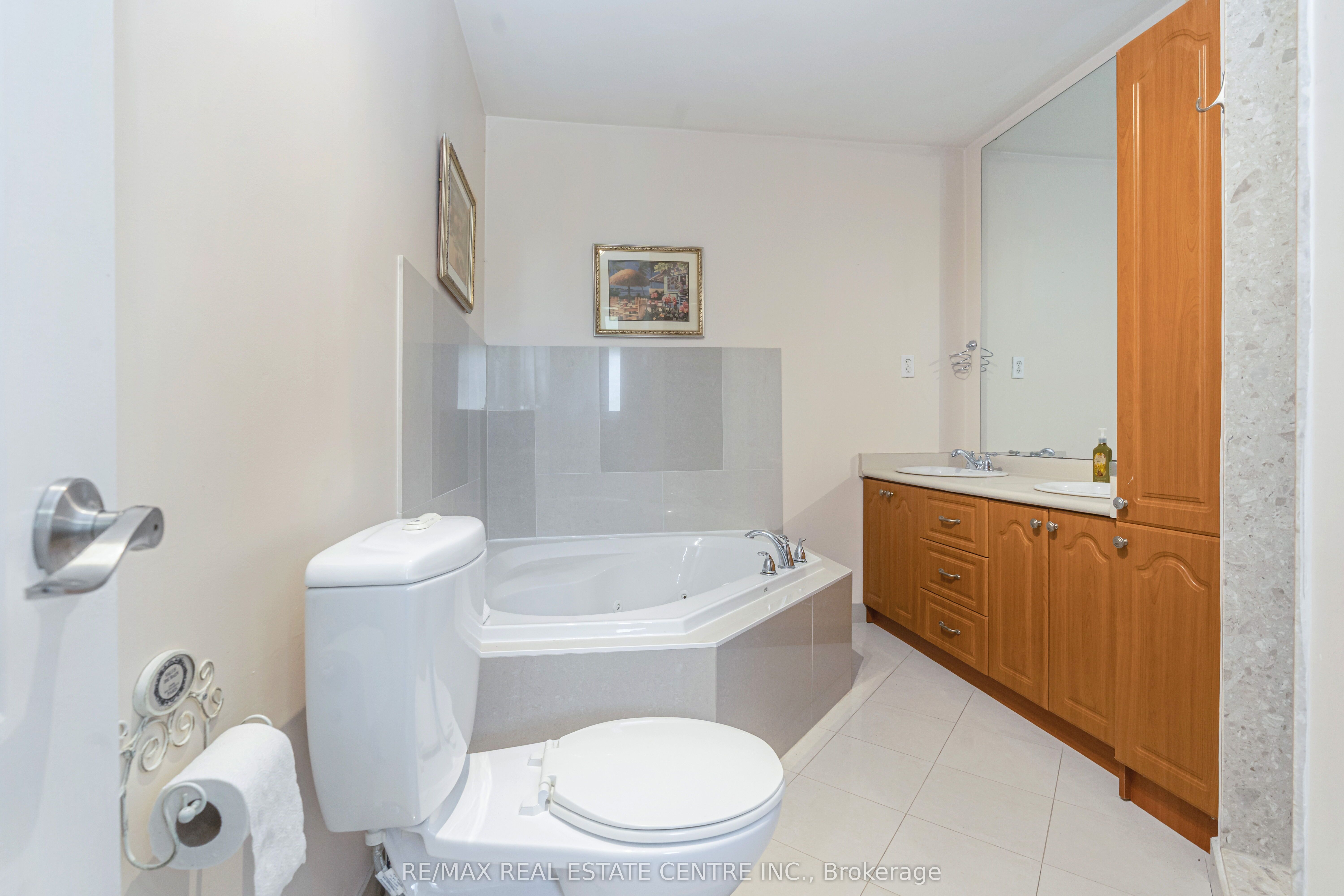 6649 25 Side Road Property Photo 26