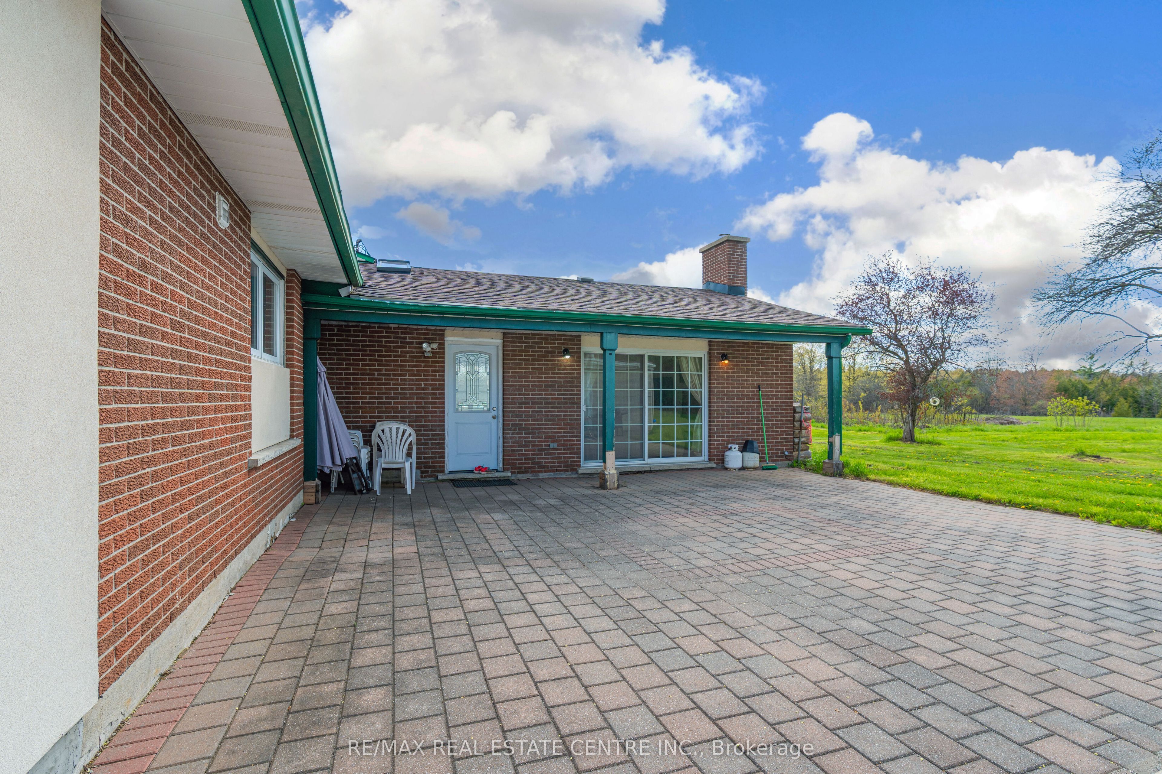 6649 25 Side Road Property Photo 44