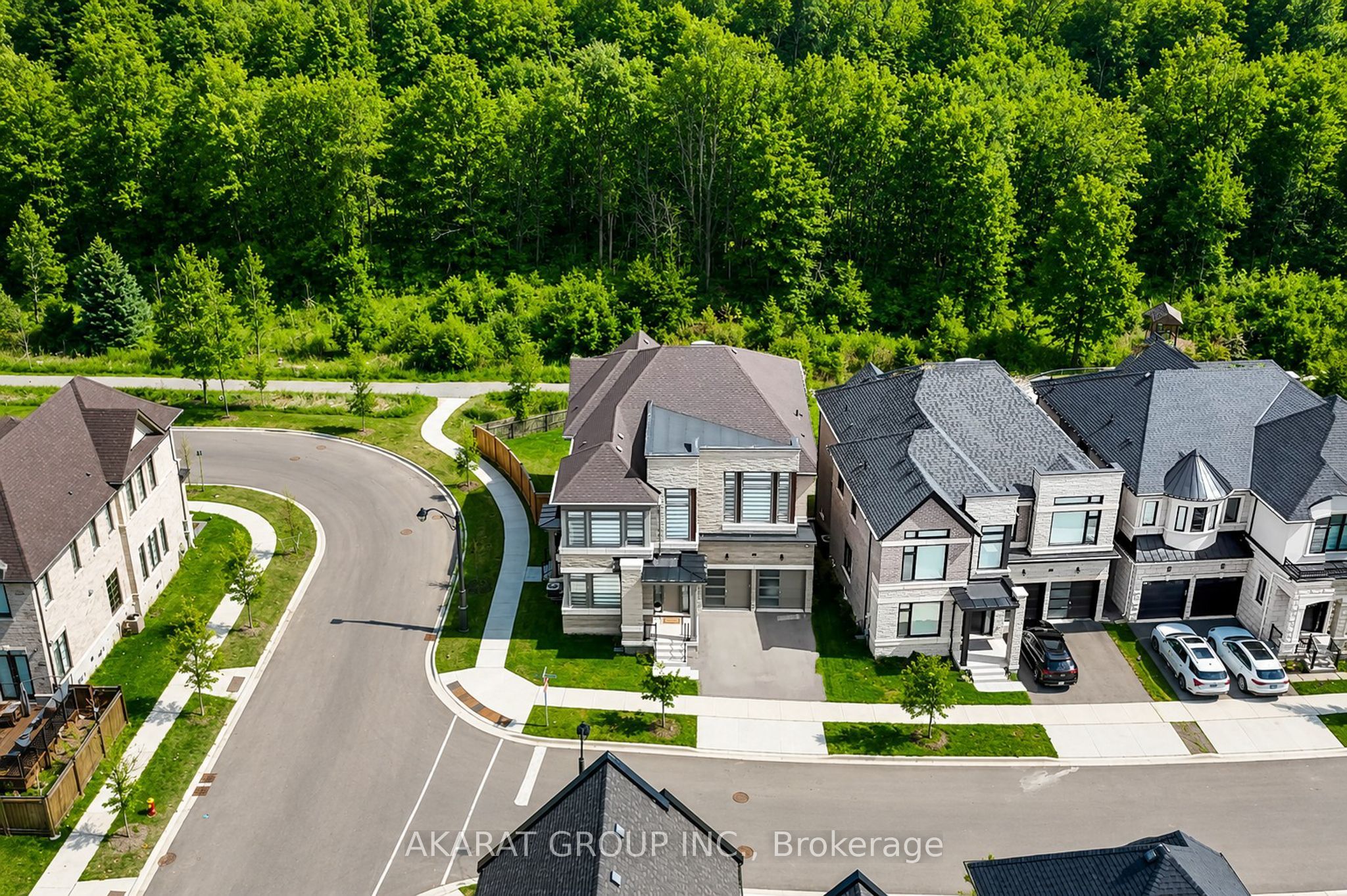 1283 Meadowside Path Property Photo 4