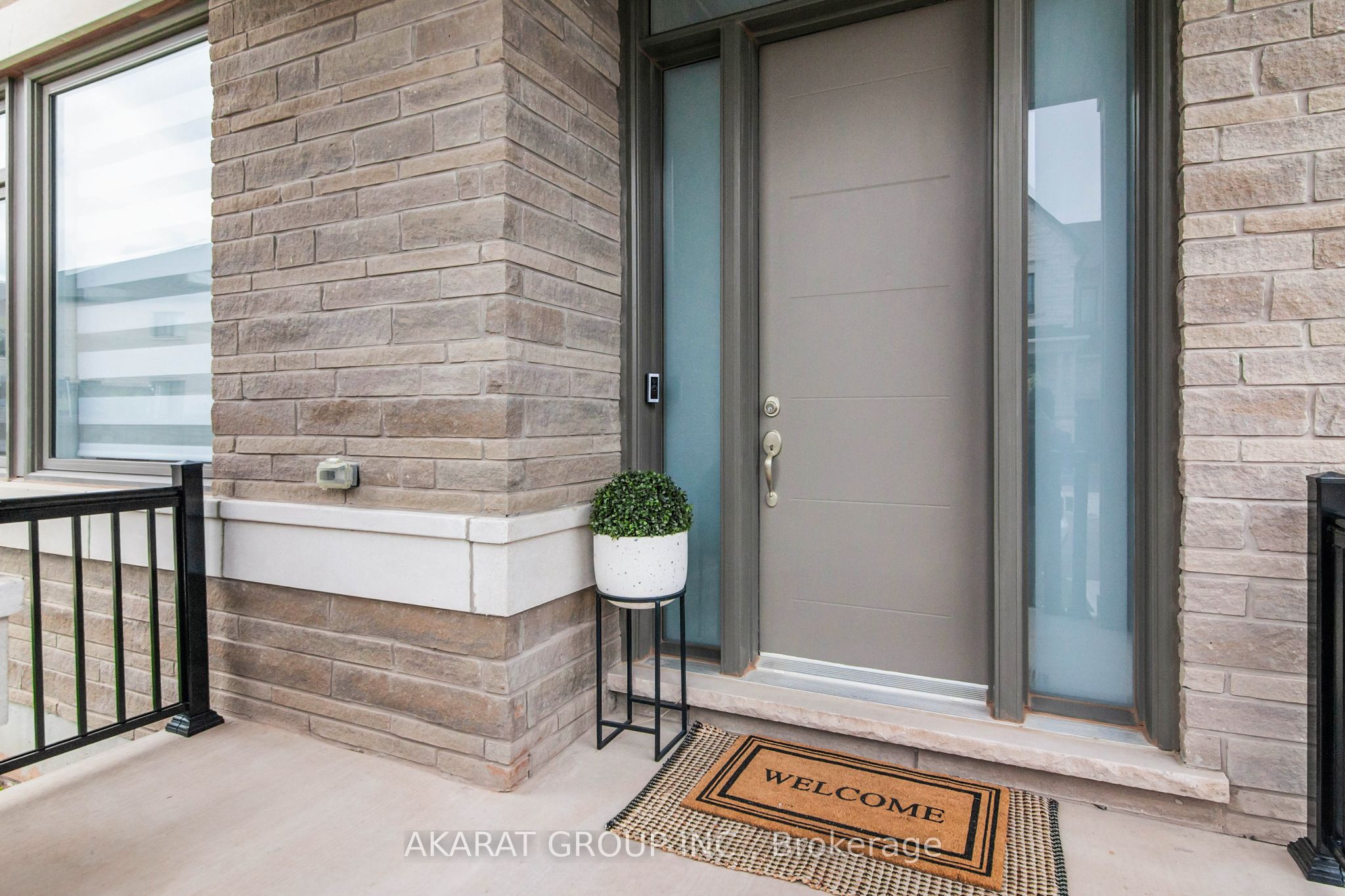 1283 Meadowside Path Property Photo 6