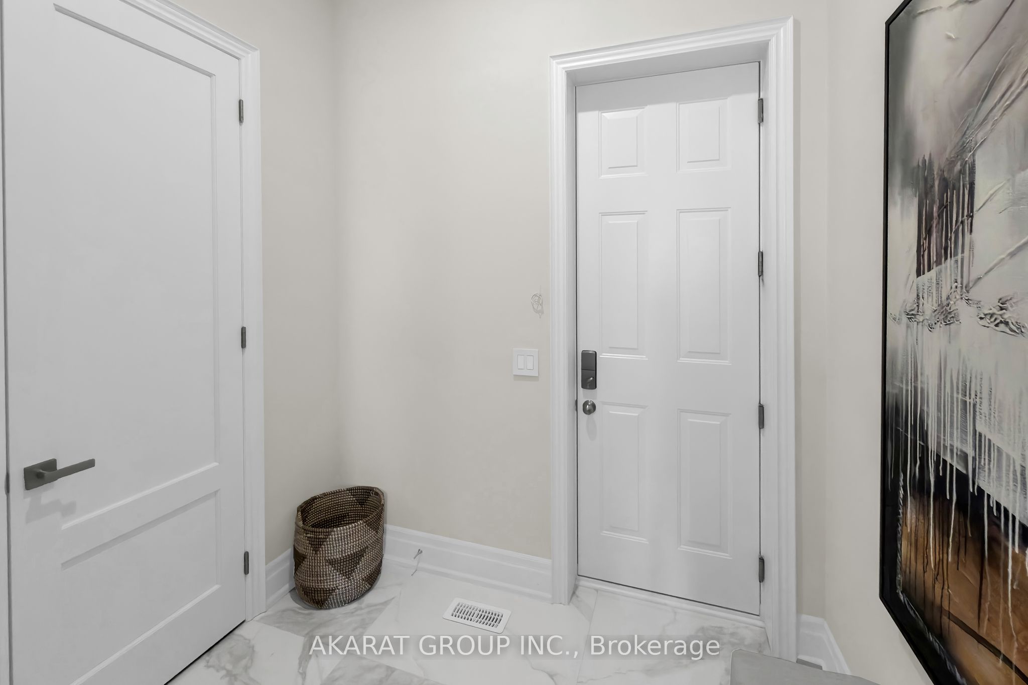 1283 Meadowside Path Property Photo 24