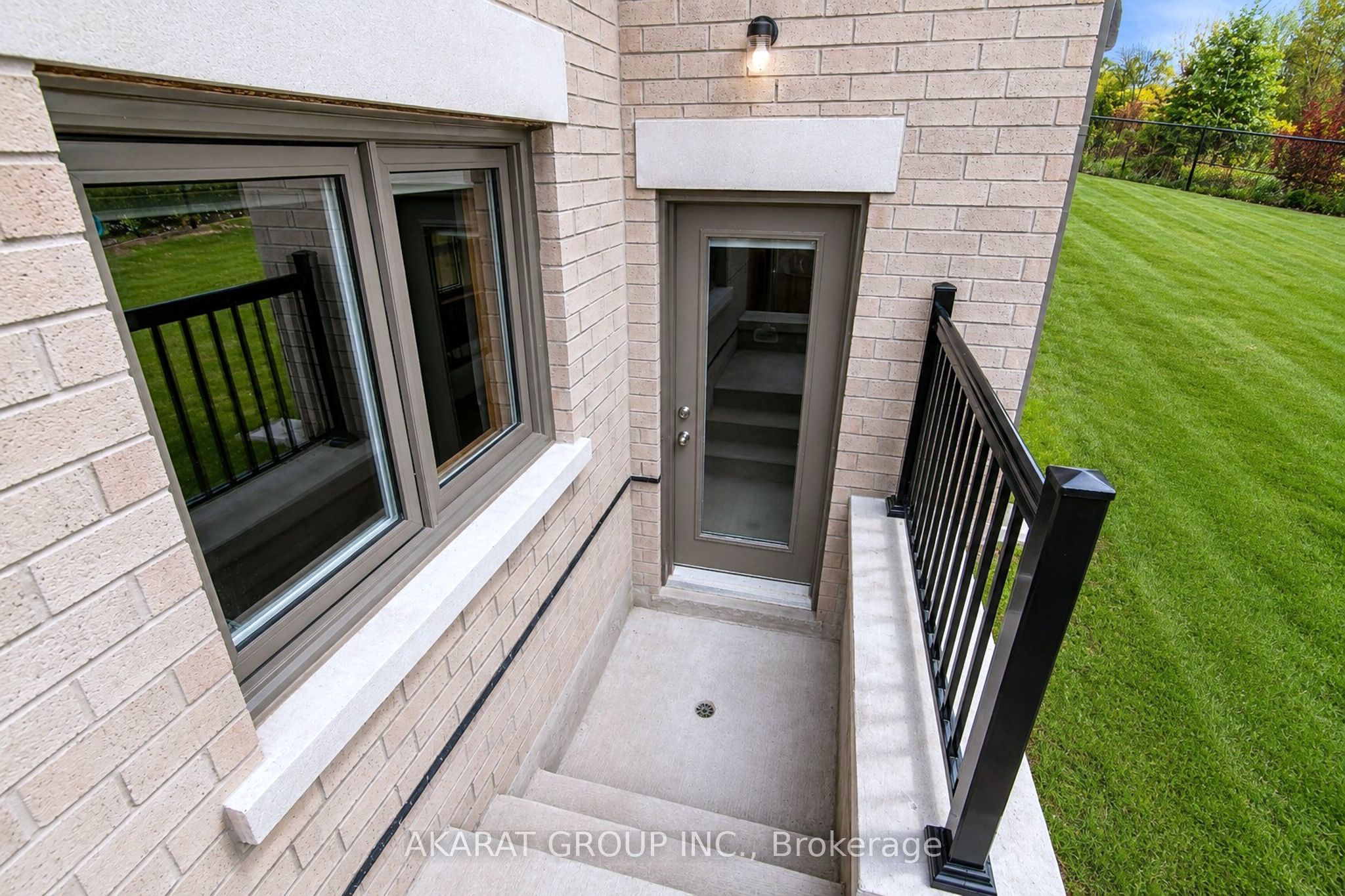 1283 Meadowside Path Property Photo 47