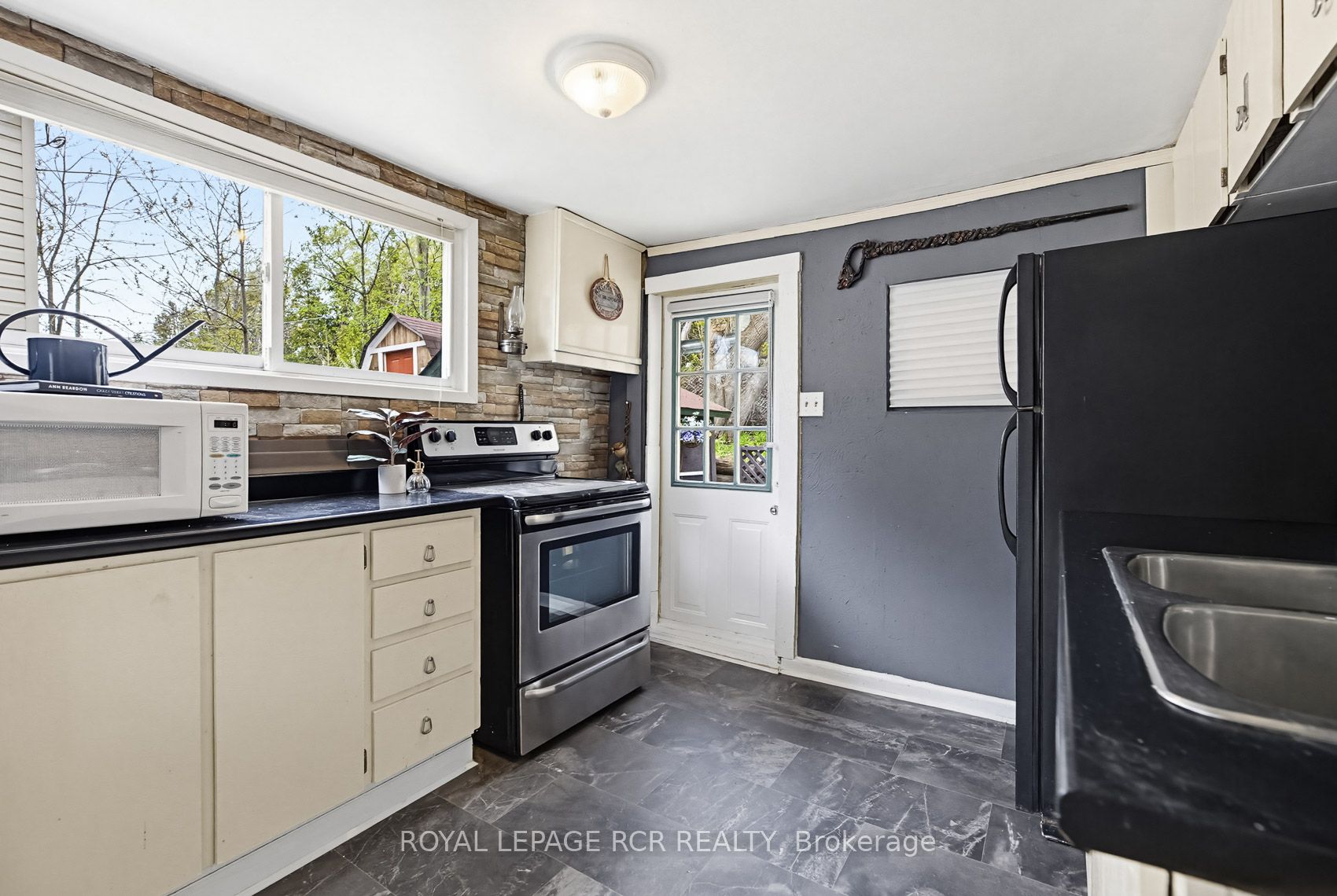 13 Old Pavilion Road Property Photo 12