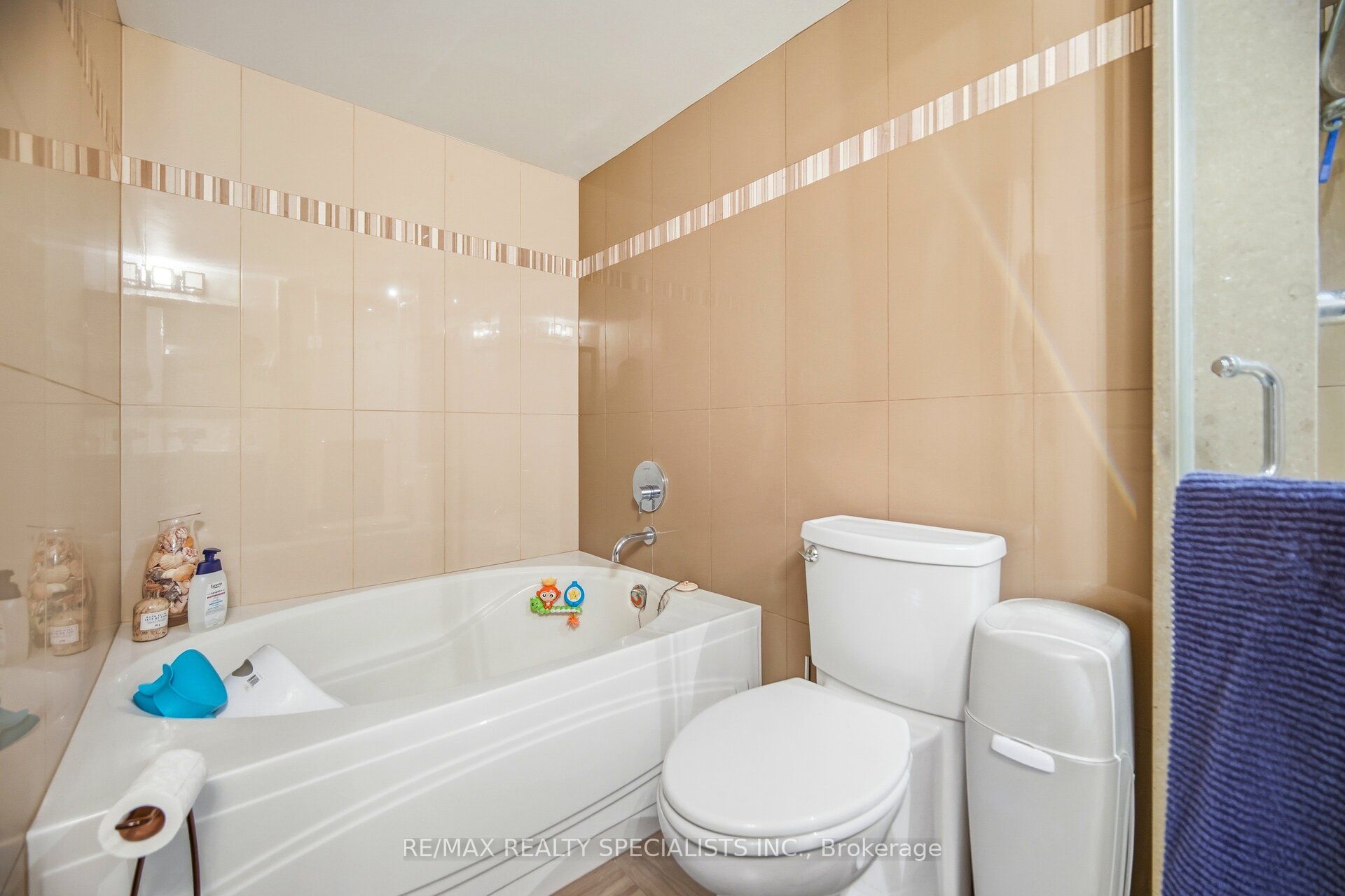 1 Rowntree Road 611 Property Photo 11