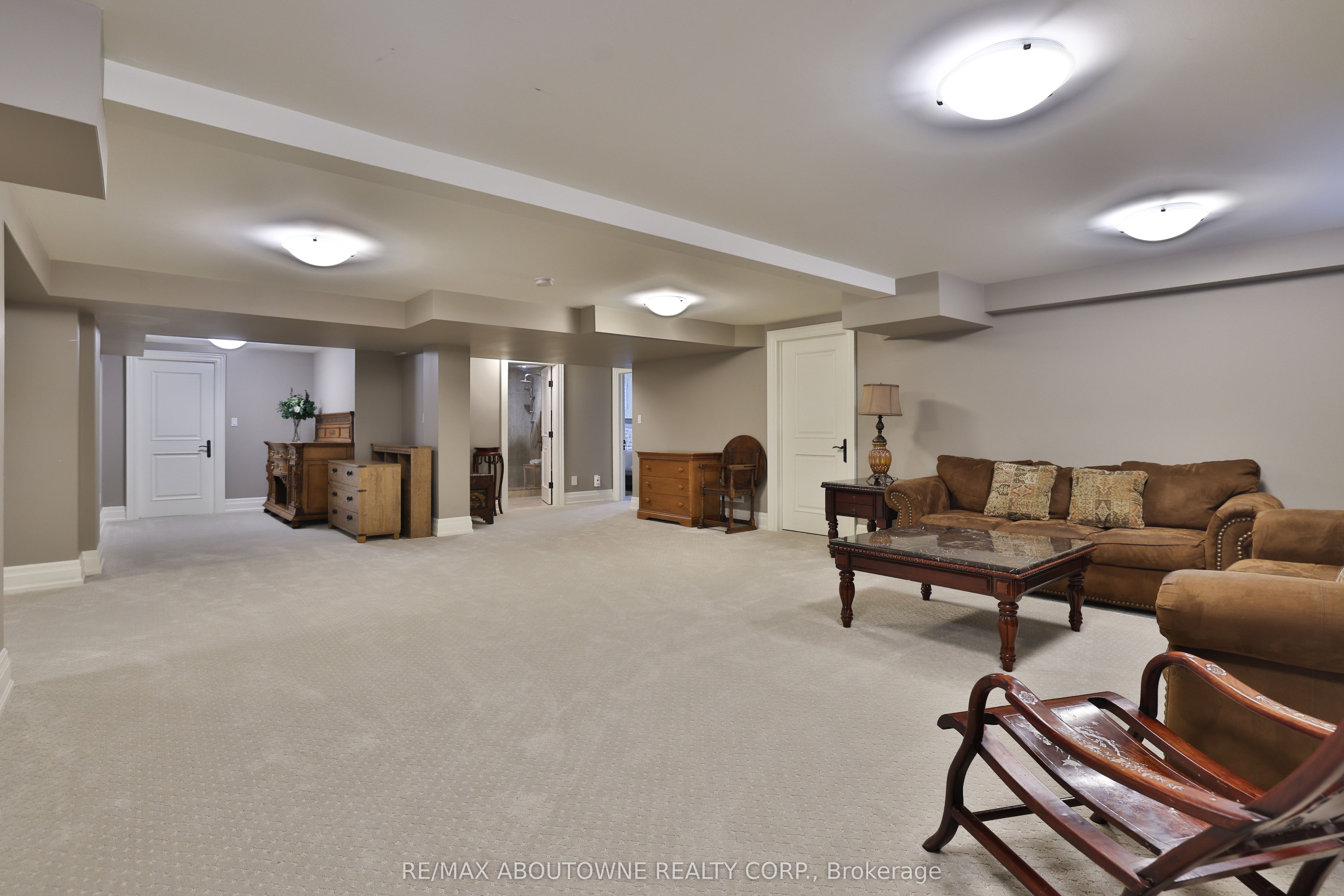 390 Seaton Drive Property Photo 39