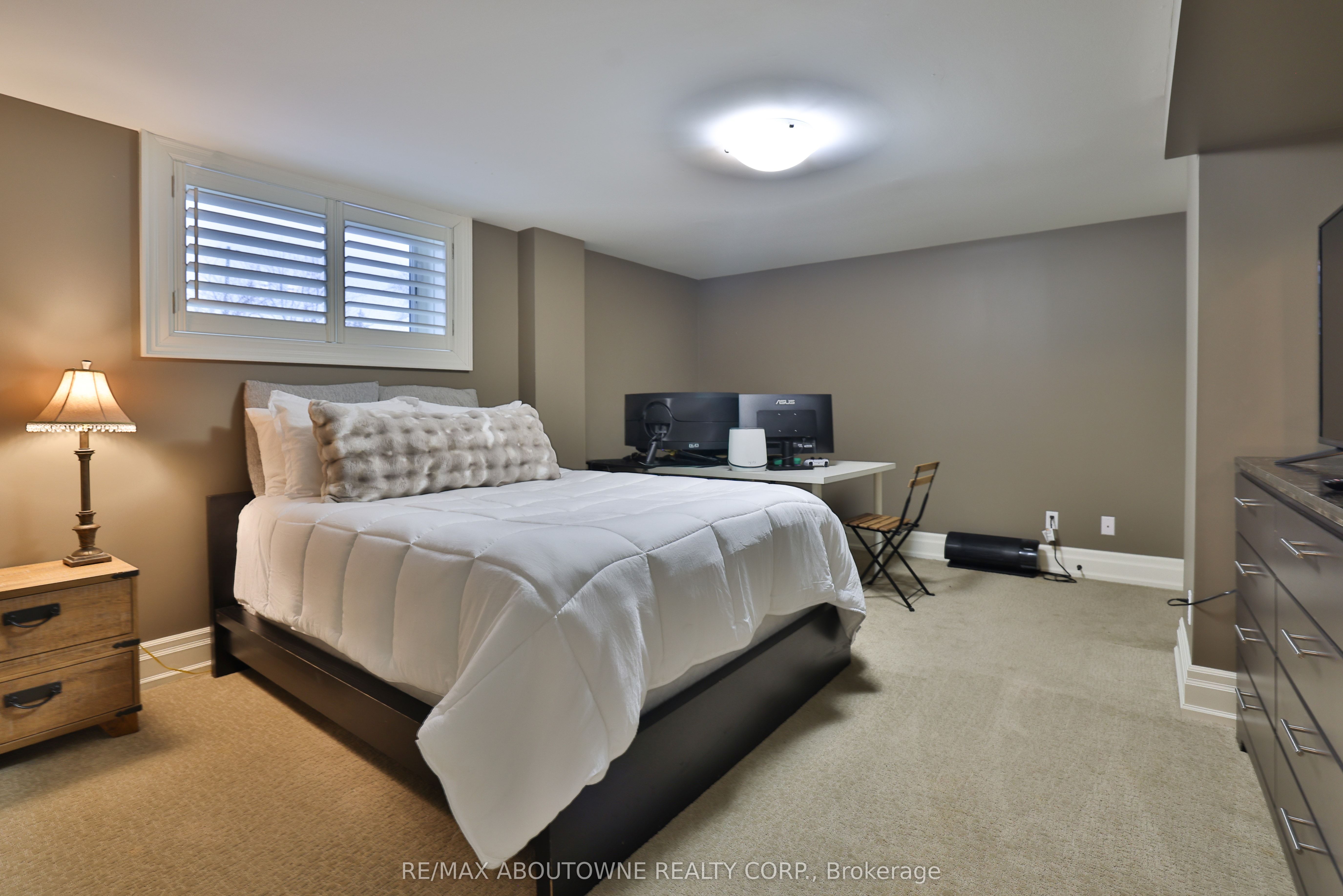 390 Seaton Drive Property Photo 42