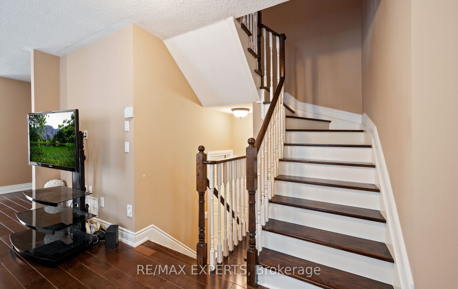 118 Senator Way Property Photo 26