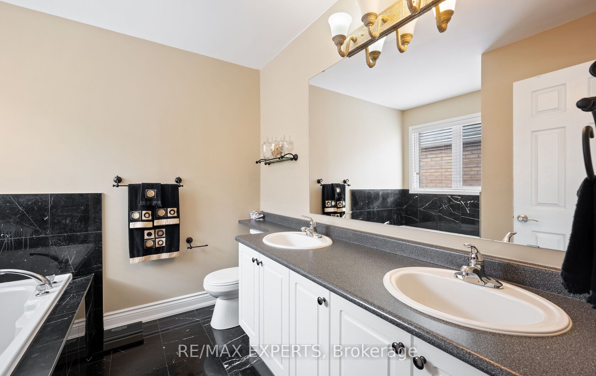 118 Senator Way Property Photo 32