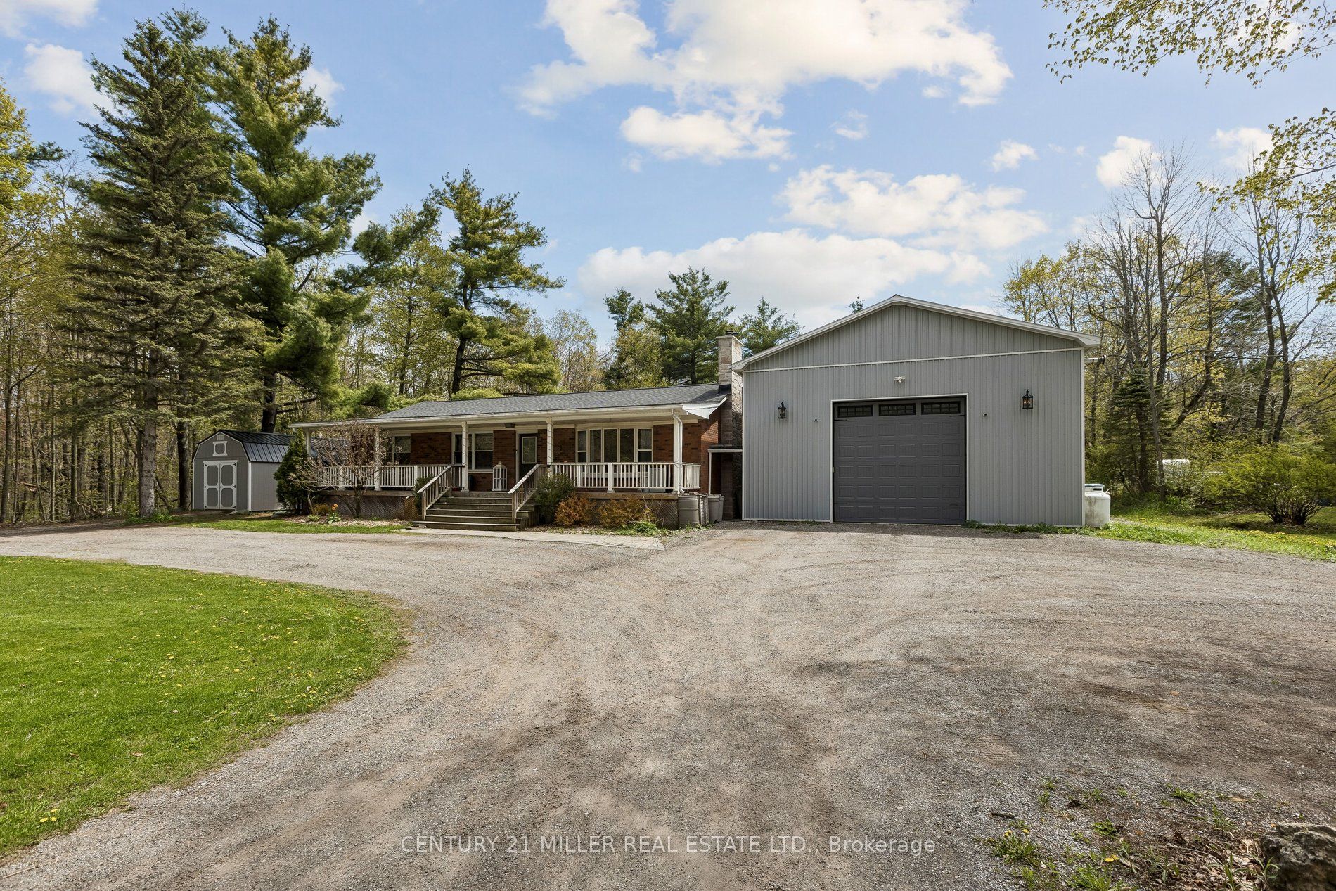 6508 17 Side Road Property Photo 3