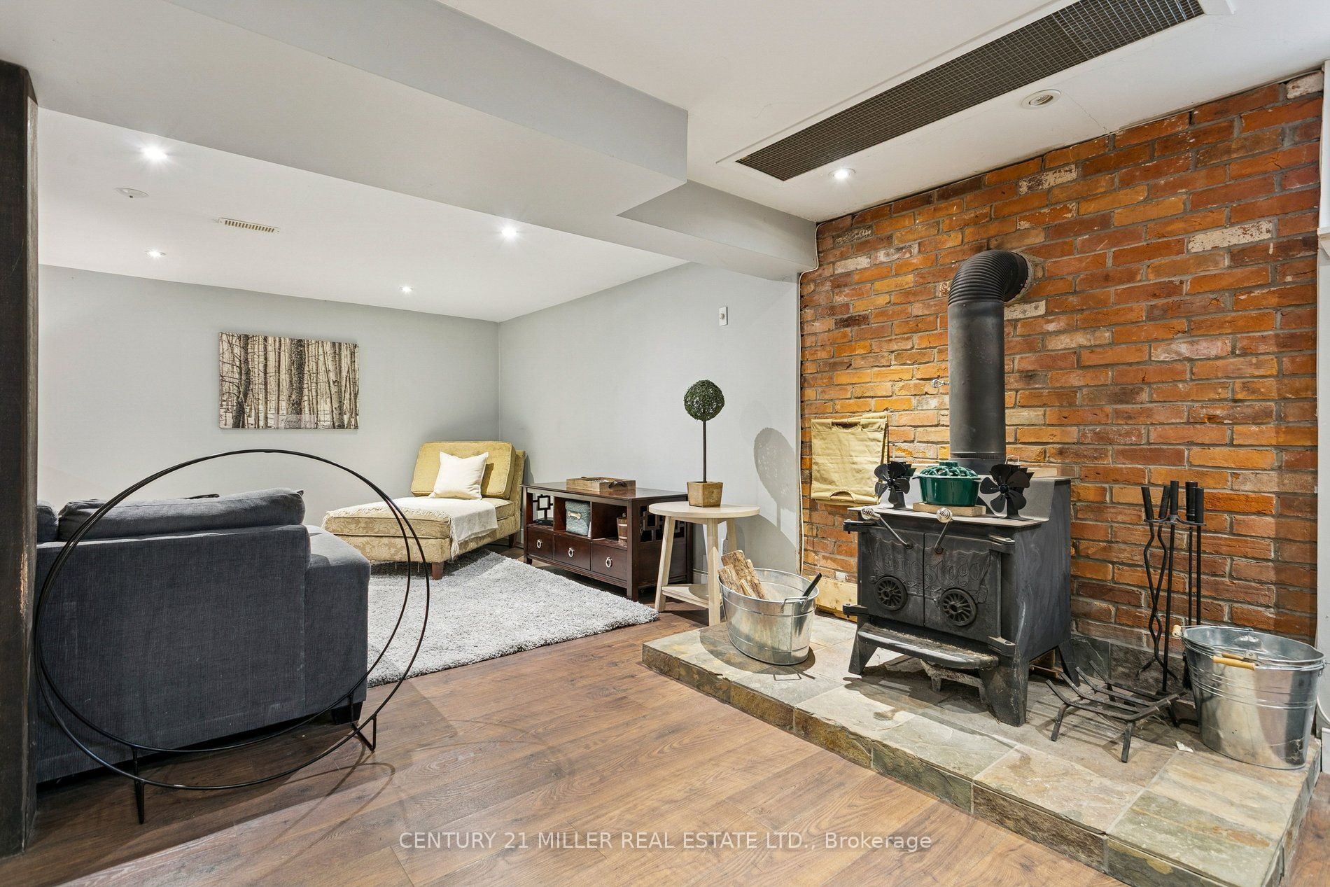 6508 17 Side Road Property Photo 28