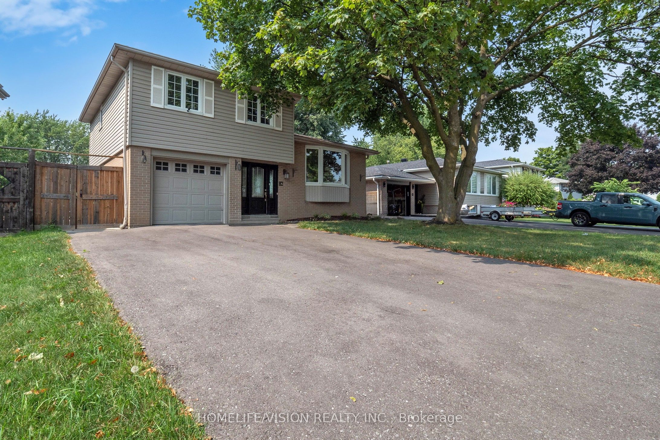 16 Palgrave Crescent Property Photo 1