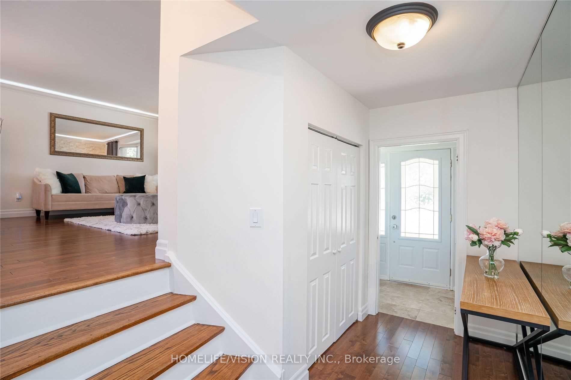 16 Palgrave Crescent Property Photo 5