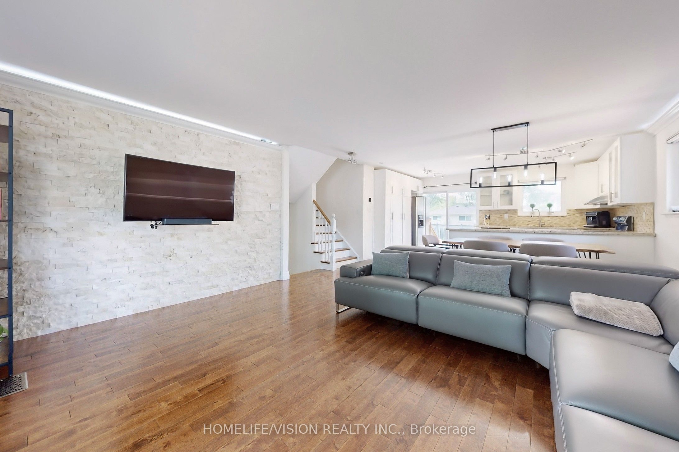 16 Palgrave Crescent Property Photo 8
