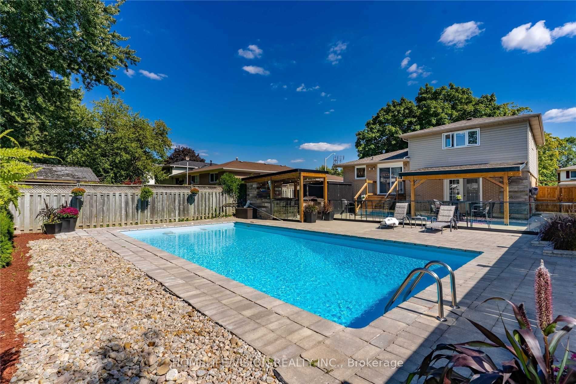 16 Palgrave Crescent Property Photo 35