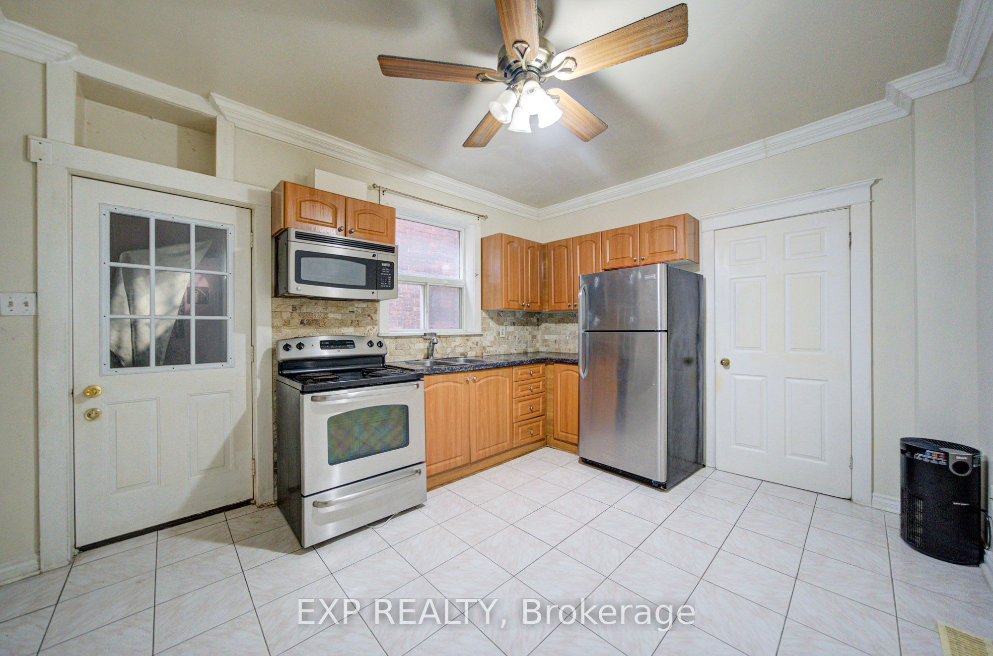 170 Wallace Avenue Property Photo 17