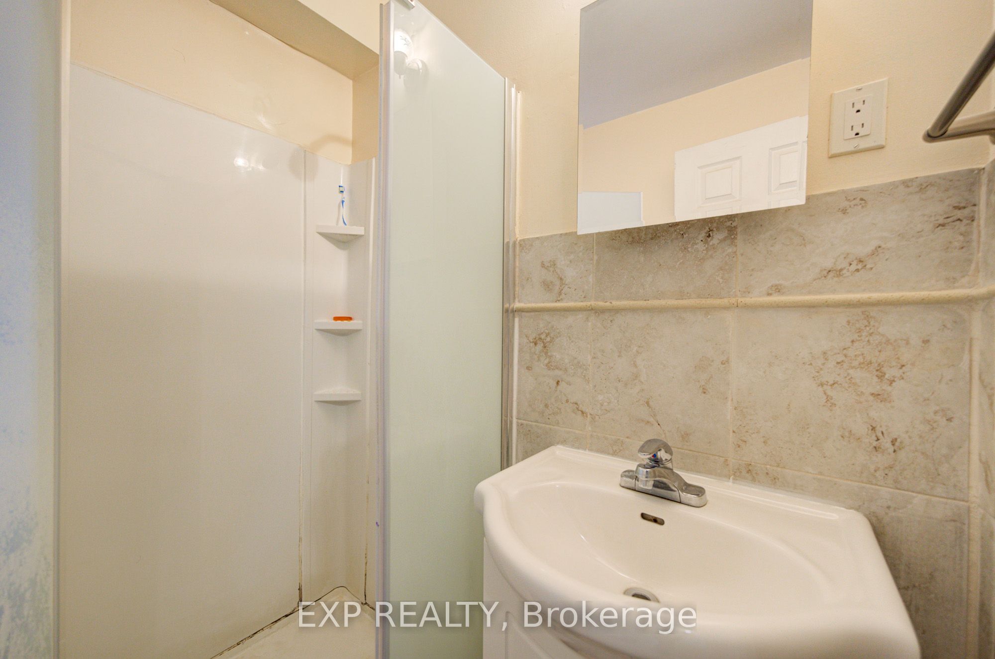 170 Wallace Avenue Property Photo 30