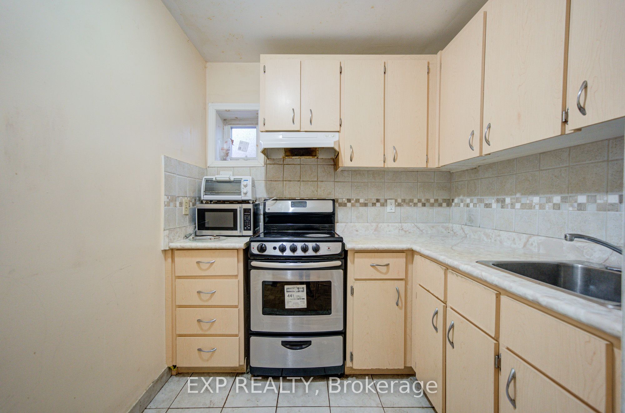 170 Wallace Avenue Property Photo 32