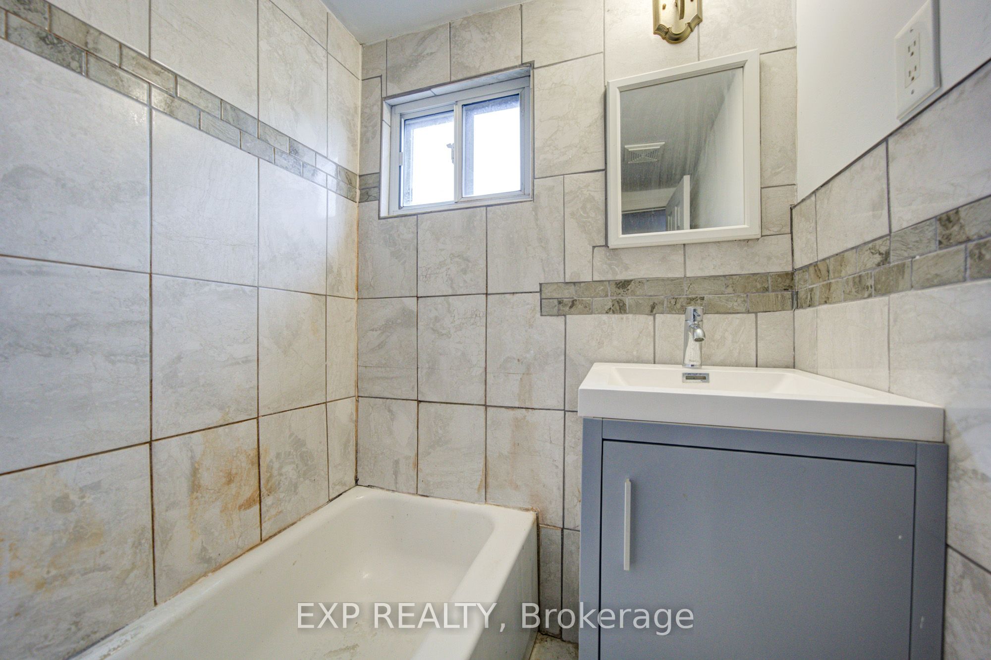 170 Wallace Avenue Property Photo 44