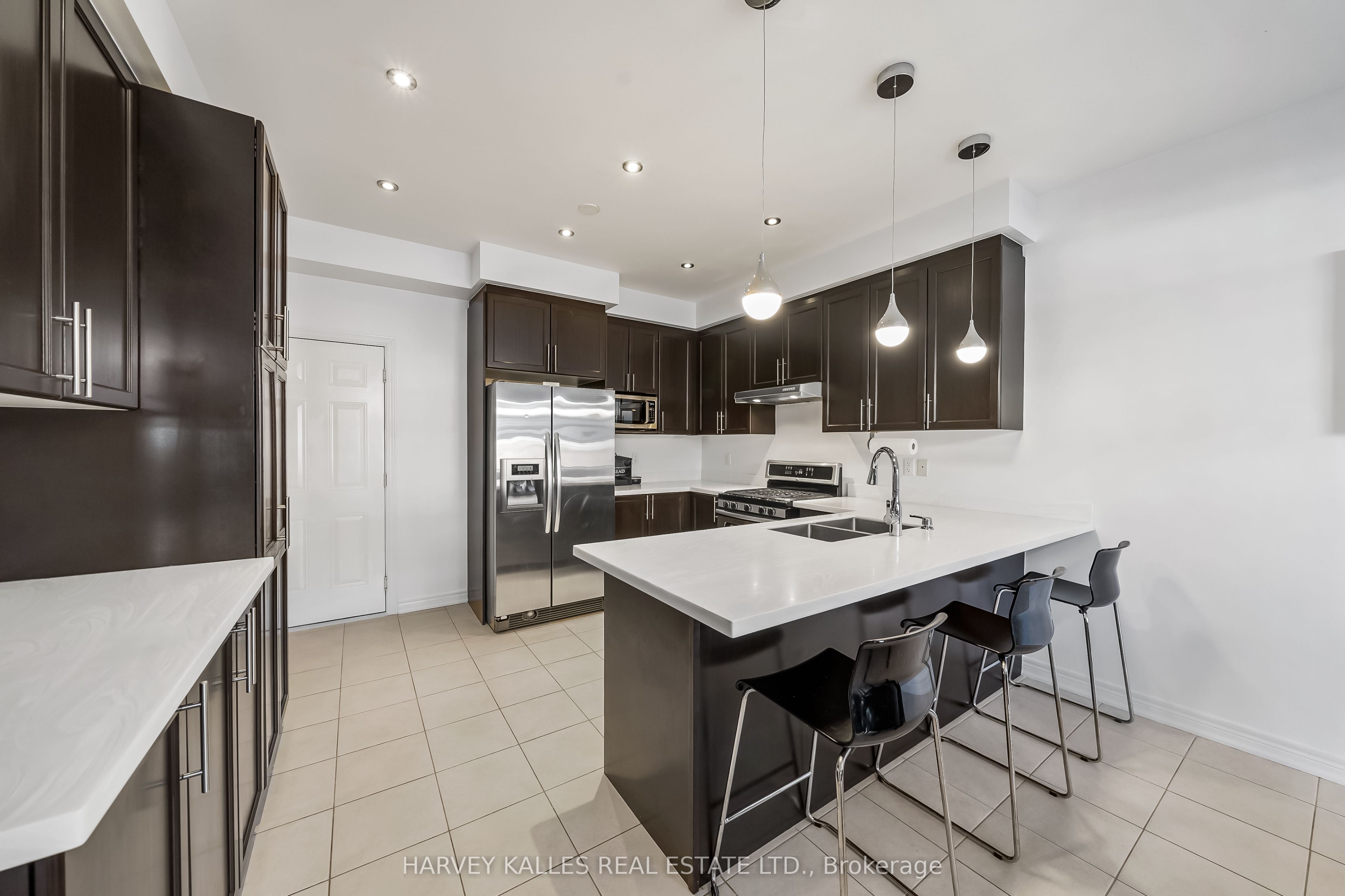 36 Boundbrook Drive Property Photo 12