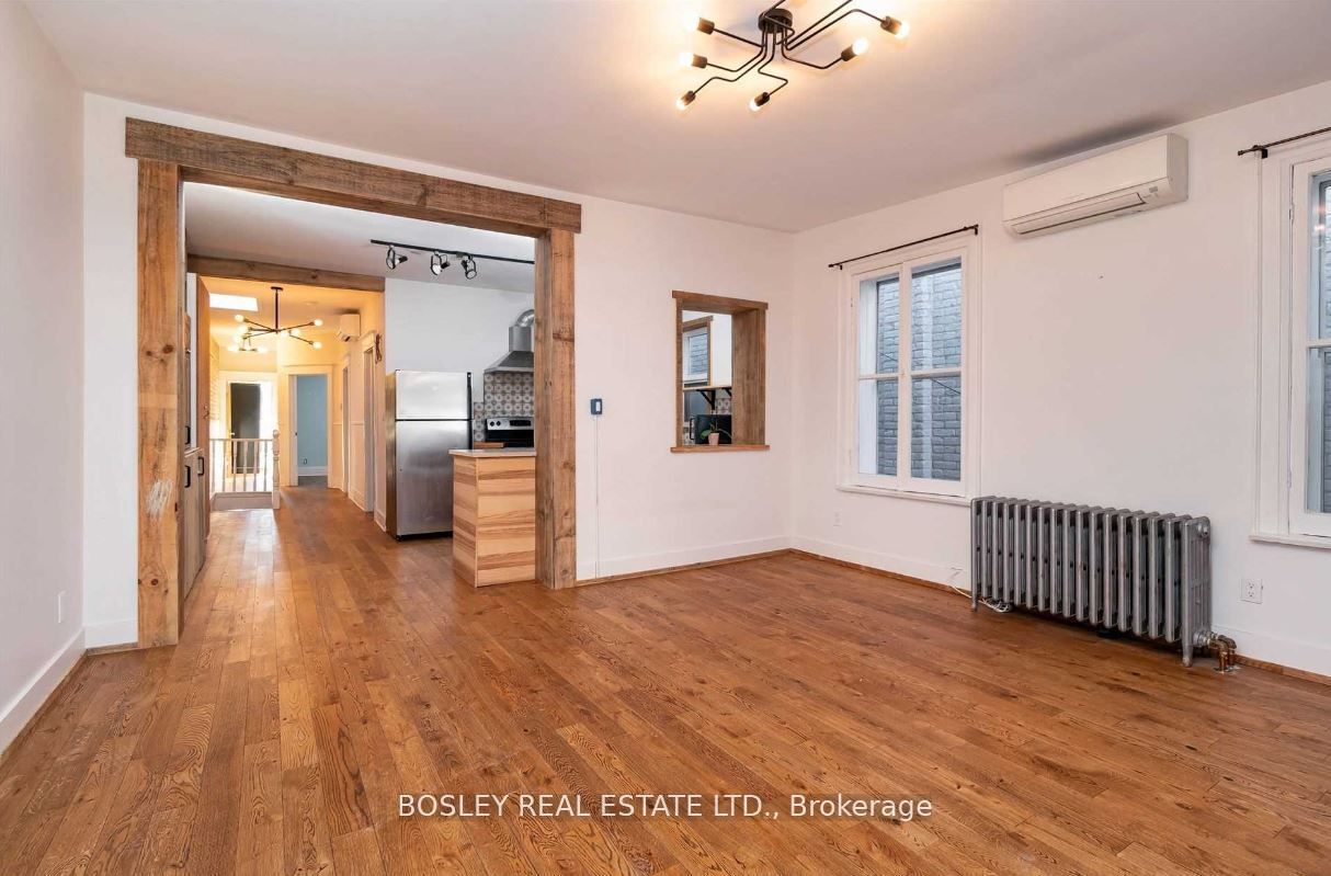 2994 Dundas Street W Upper Property Photo 3