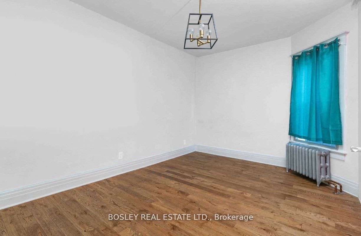 2994 Dundas Street W Upper Property Photo 15