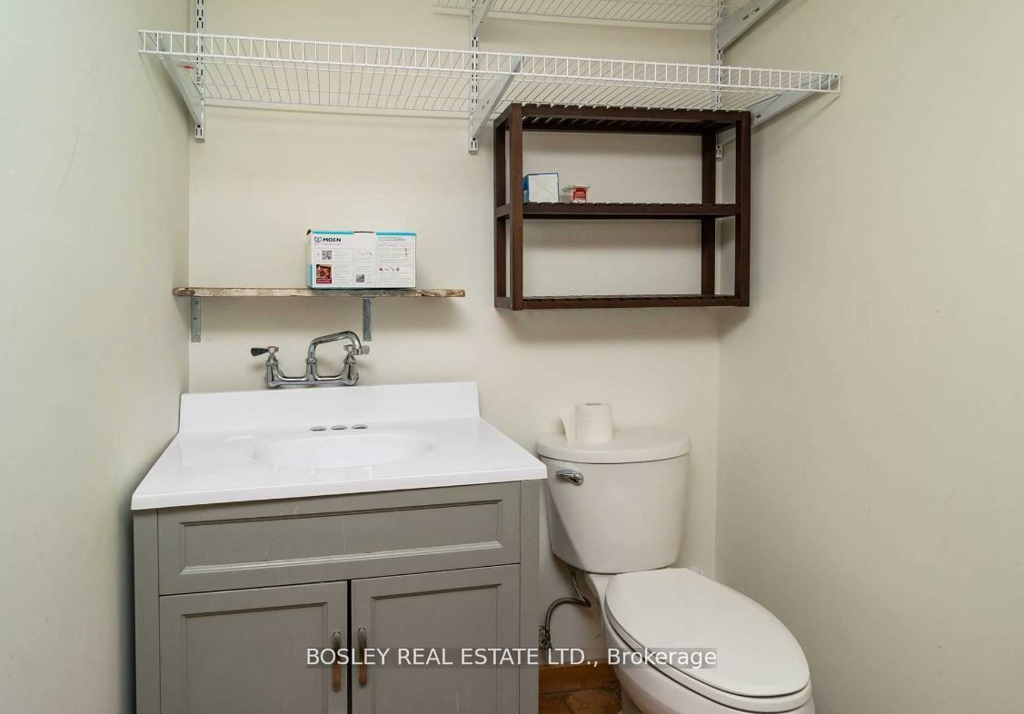 2994 Dundas Street W Upper Property Photo 18