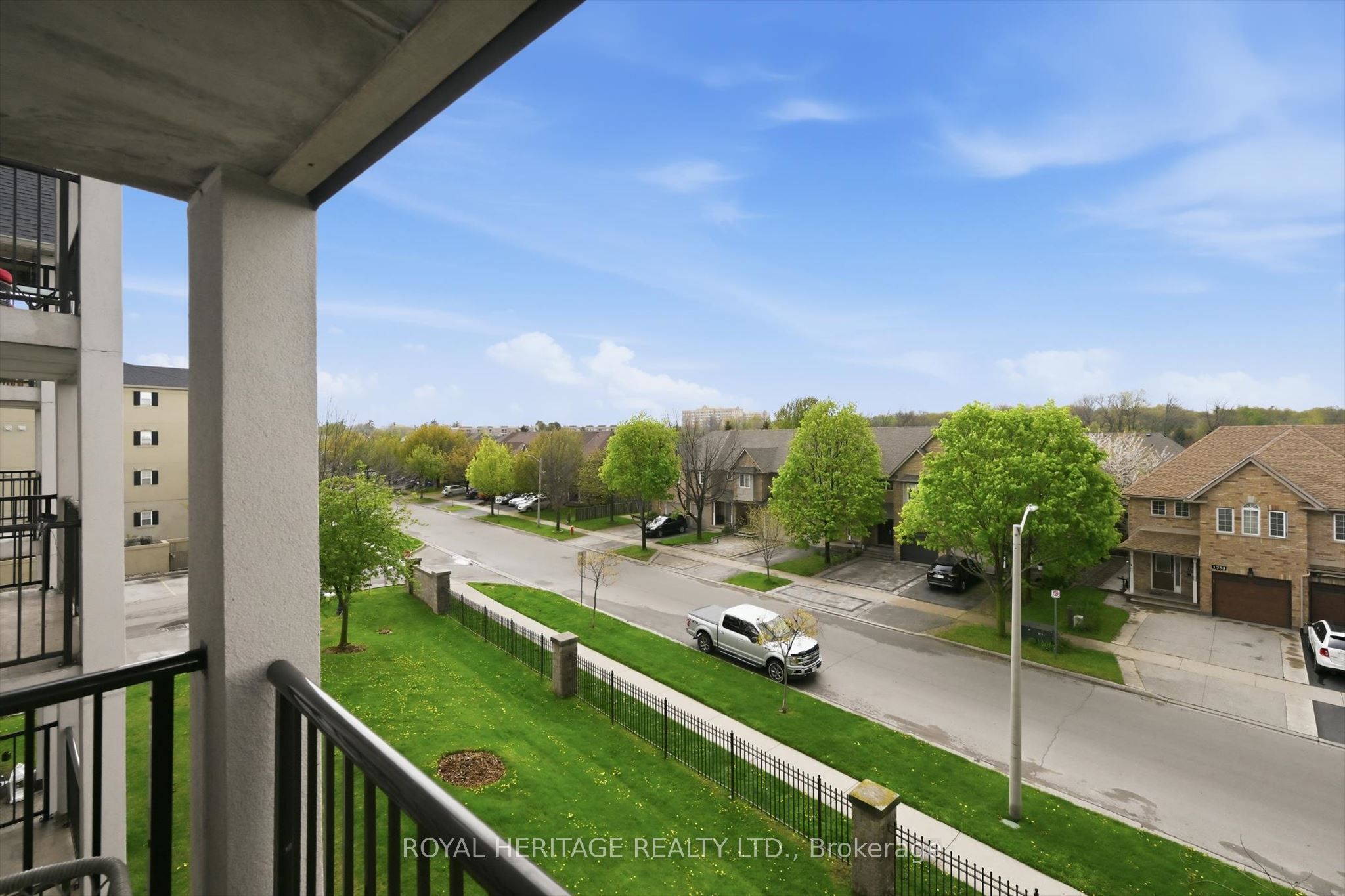 1421 Walker's Line 305 Property Photo 23