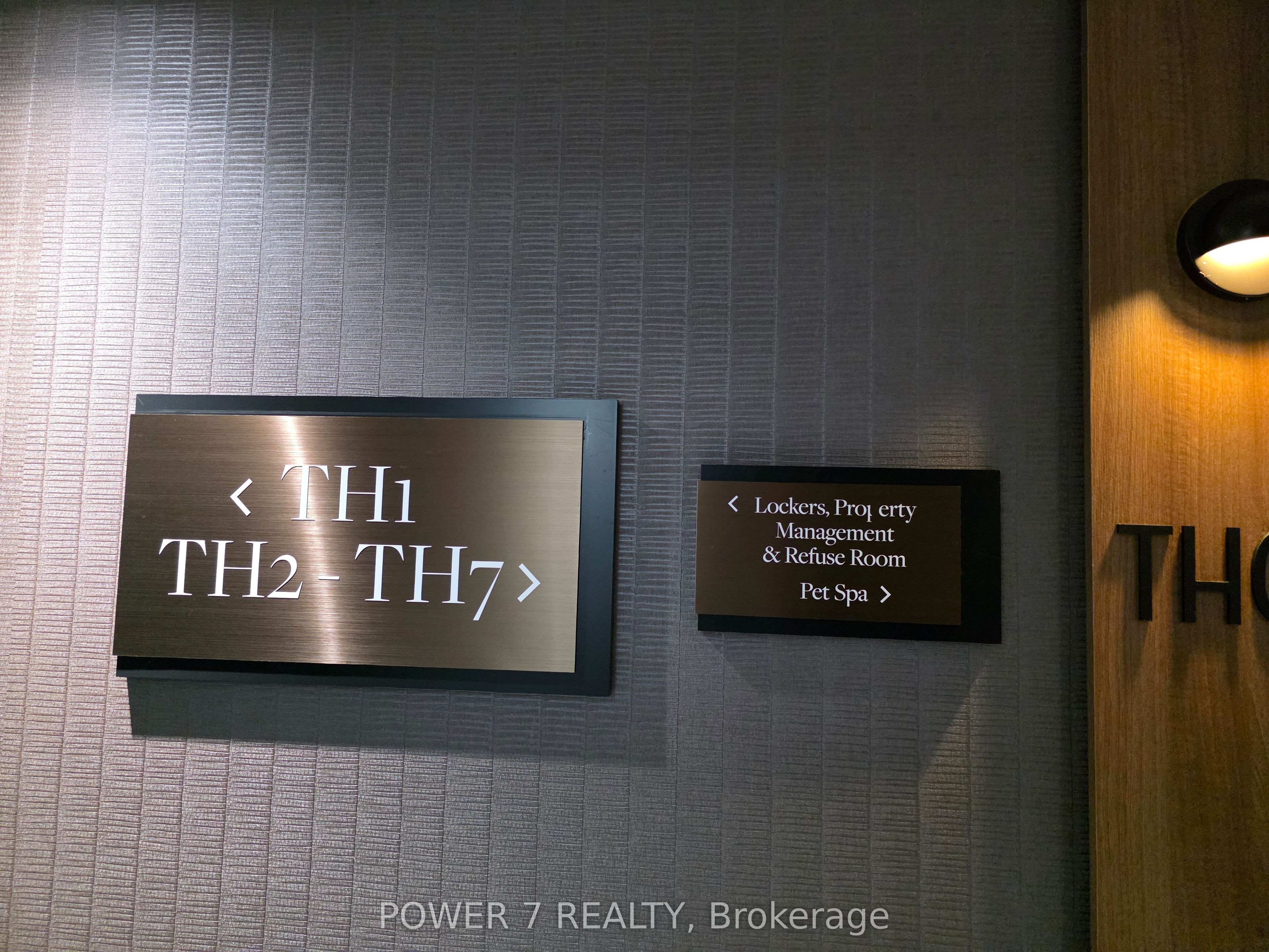 21 Park Street E 49 Property Photo 1