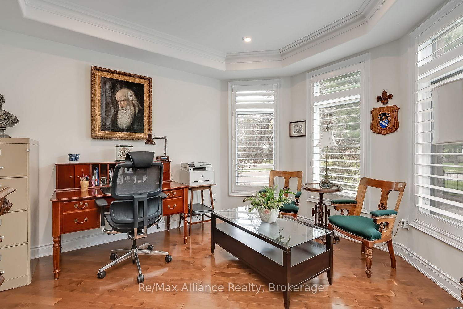 203 Burloak Drive Property Photo 4