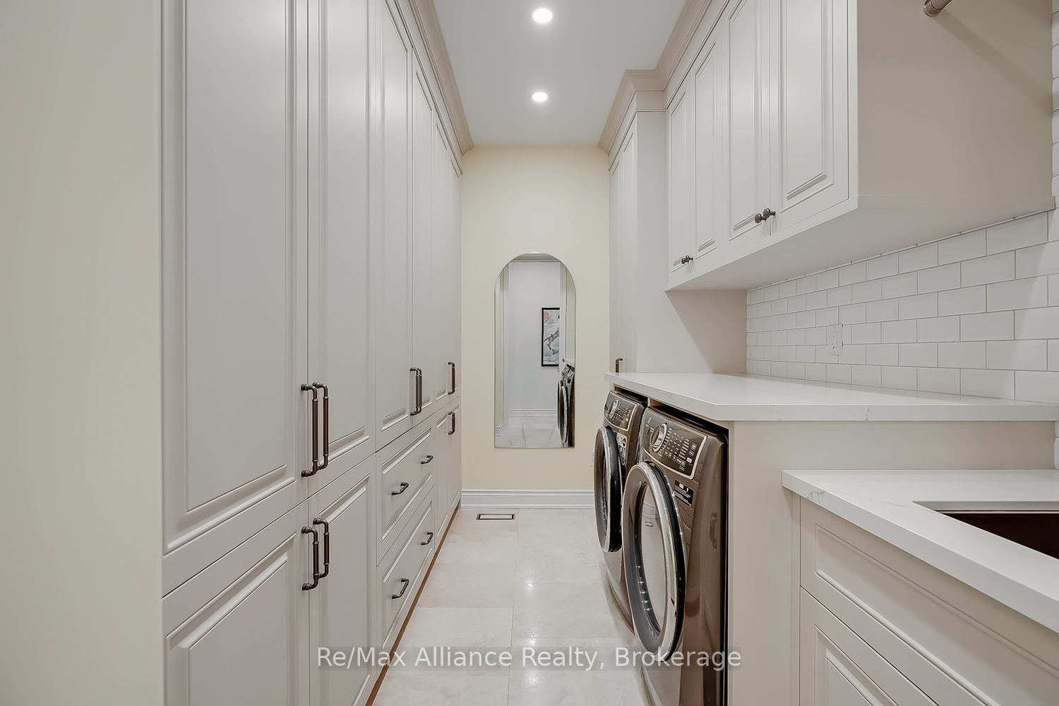 203 Burloak Drive Property Photo 18