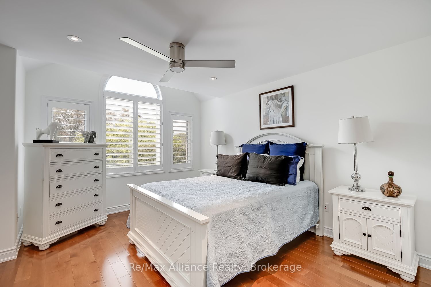203 Burloak Drive Property Photo 27